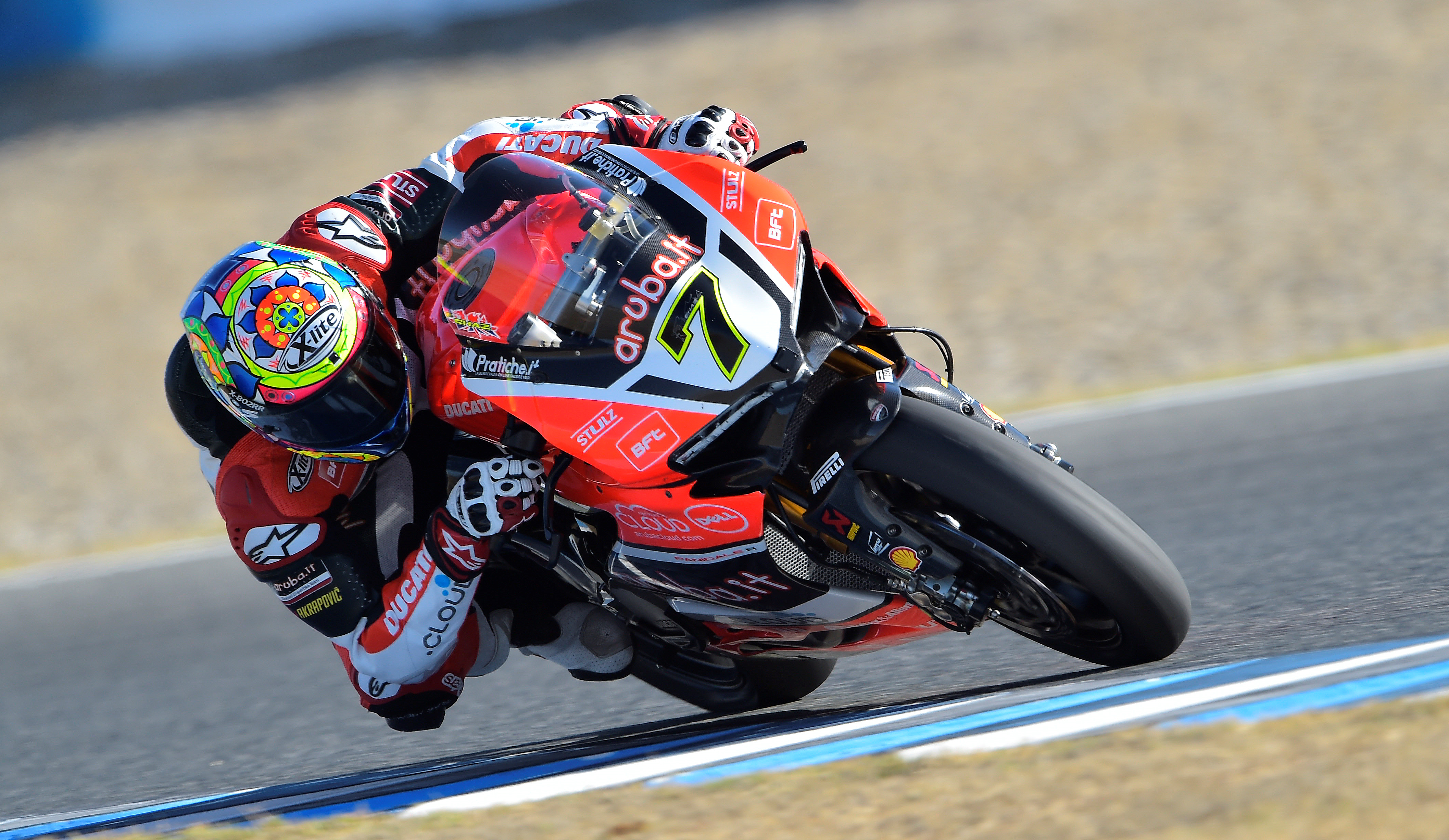 Davies cruises to eighth win of 2016 as Kawasaki win the title