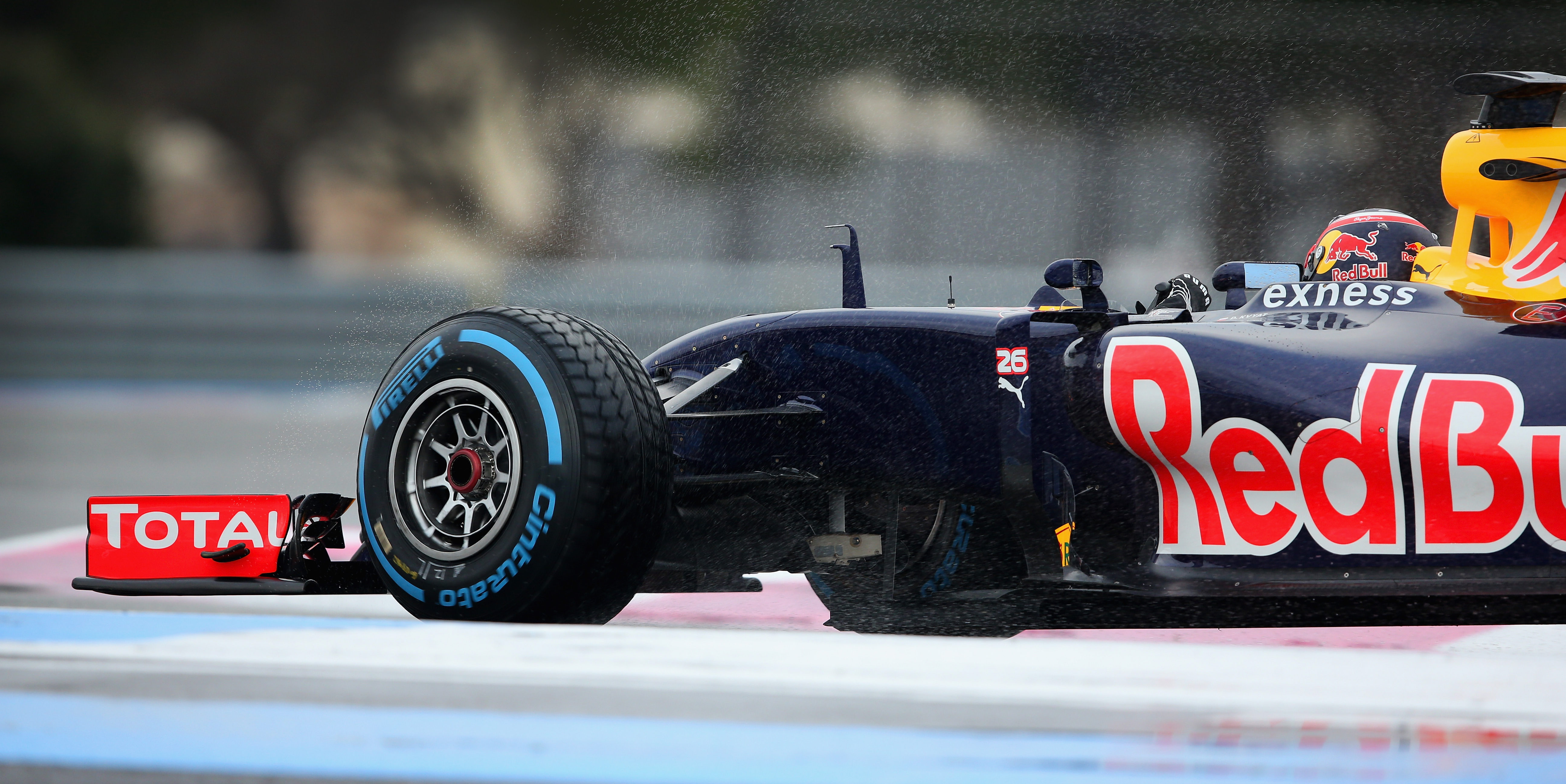 Pirelli focused on wet weather improvement in 2017