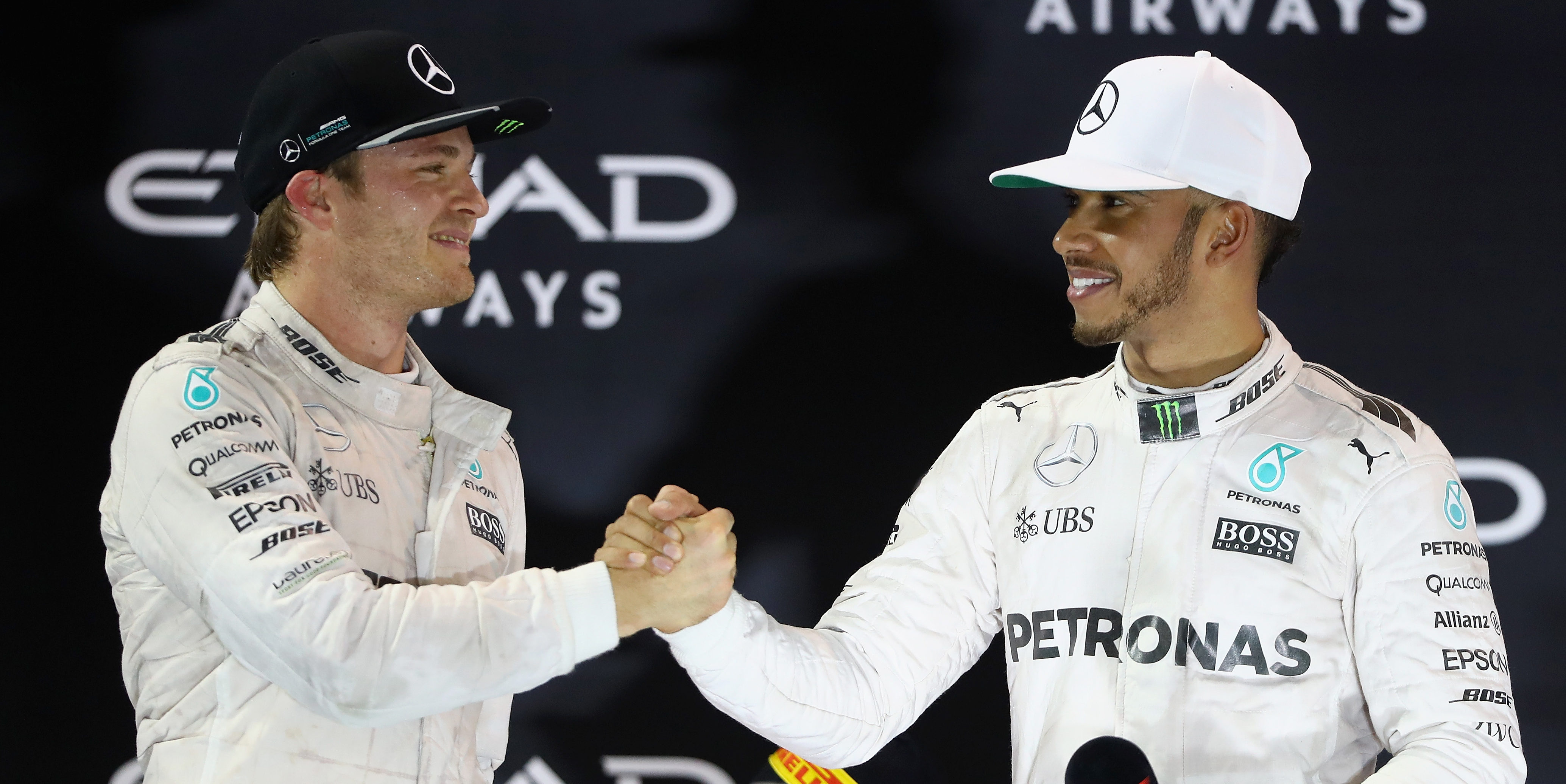 What hints do odds give about the 2017 championship?