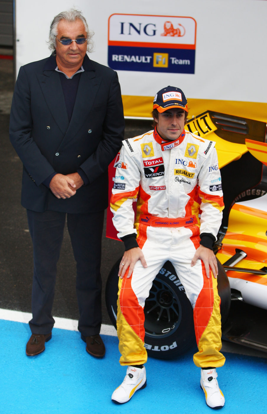 Renault R29 F1 Launch Mark Thompson/Getty Images Sport