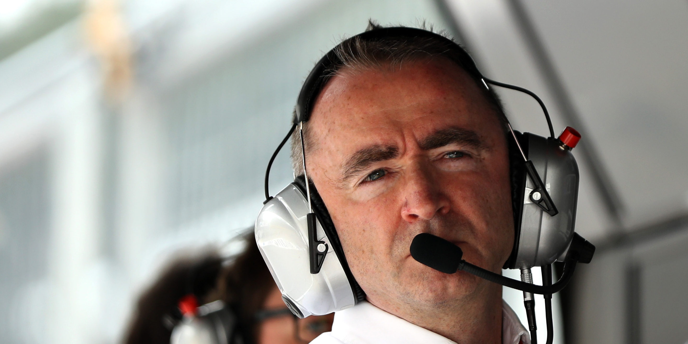 Lowe leaves Mercedes, set to be Williams team boss?