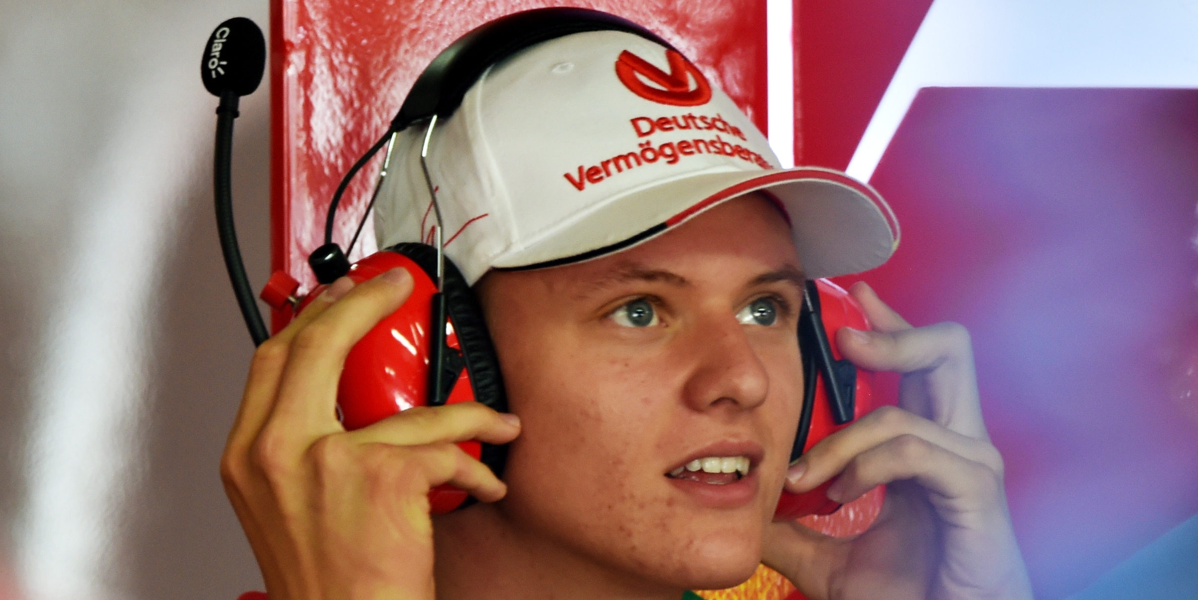 Ecclestone would love to see Schumacher back in F1