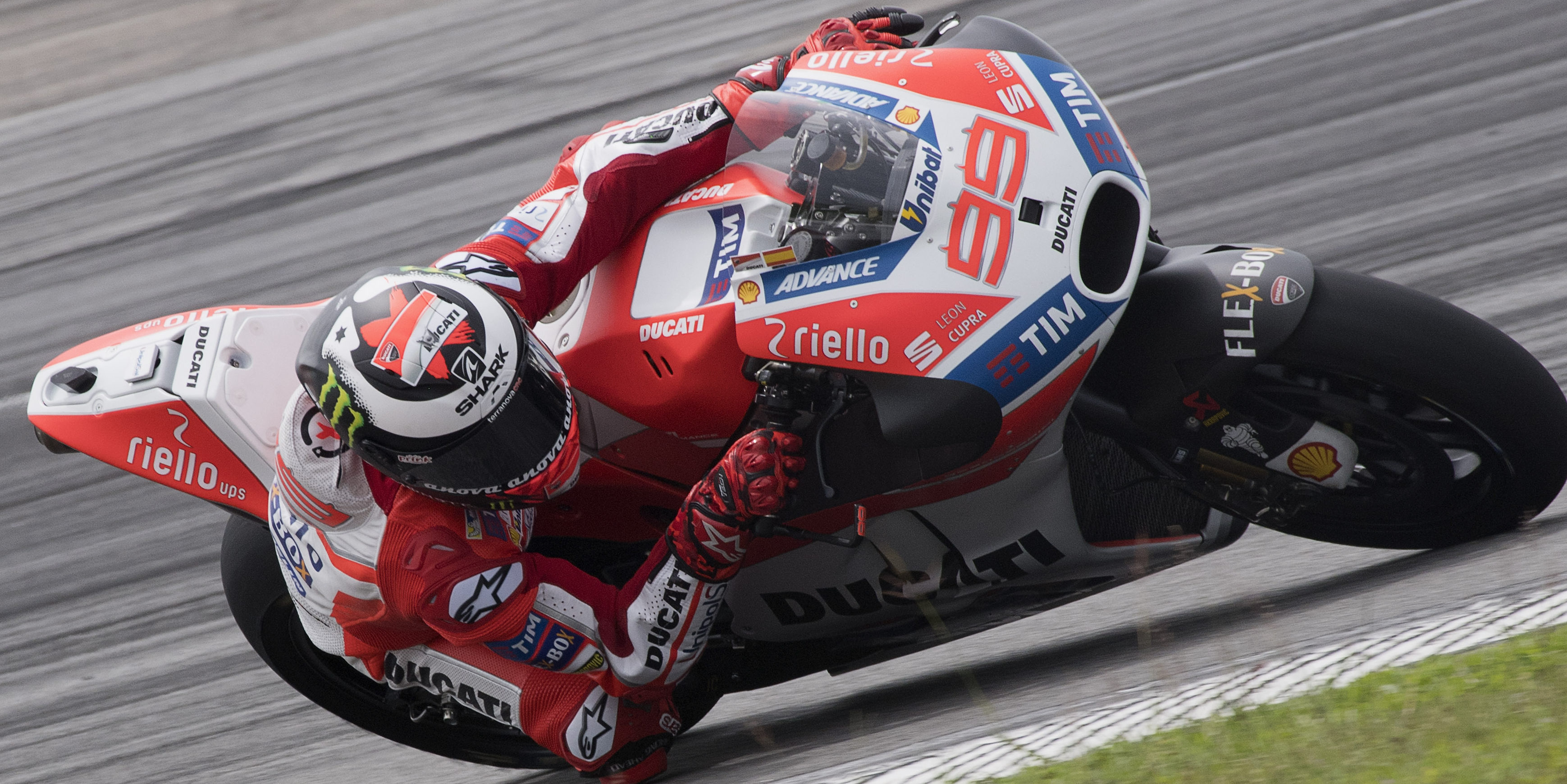 Lorenzo beginning to make progress on the Ducati