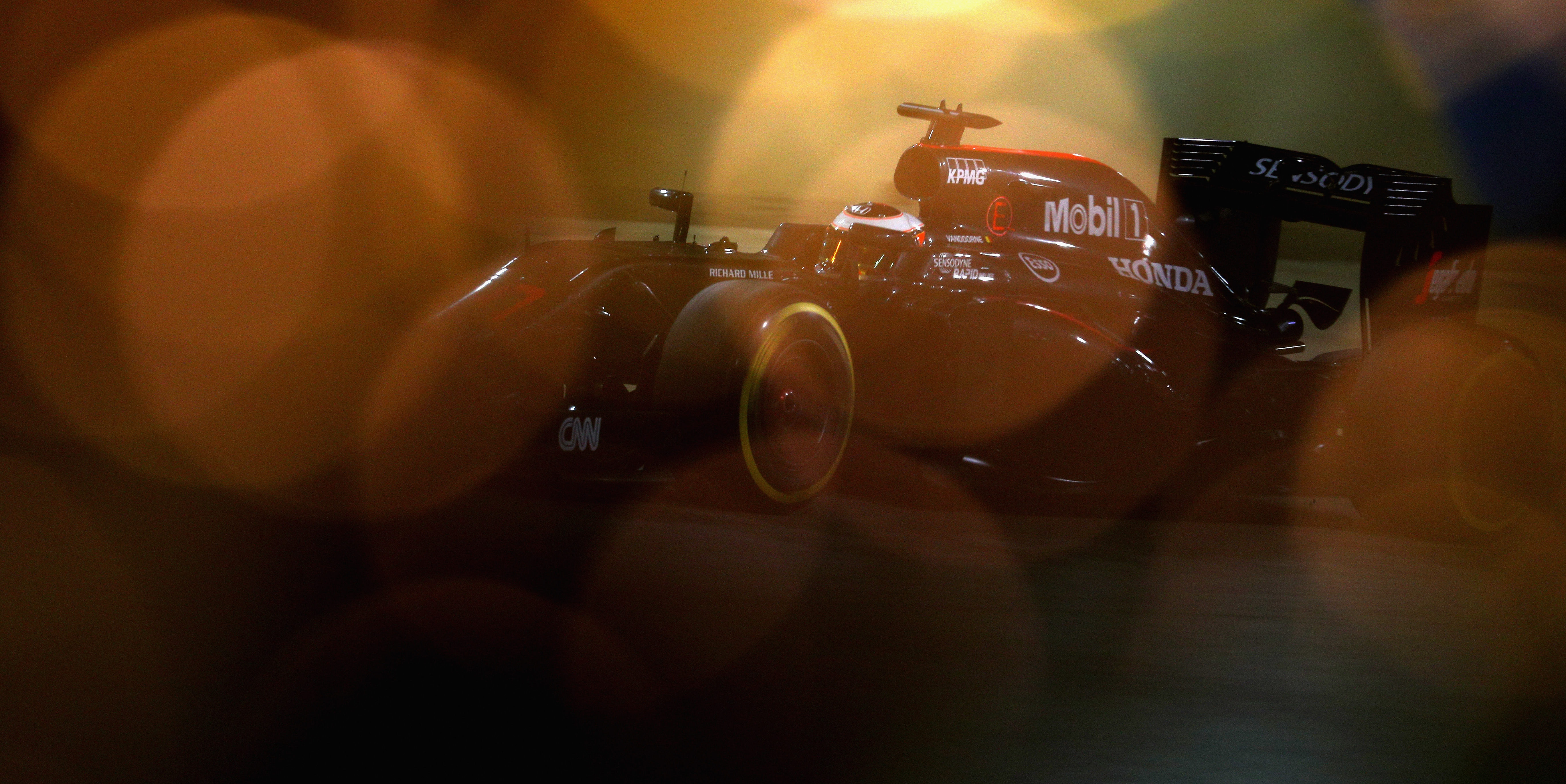 McLaren switches to BP’s Castrol brand