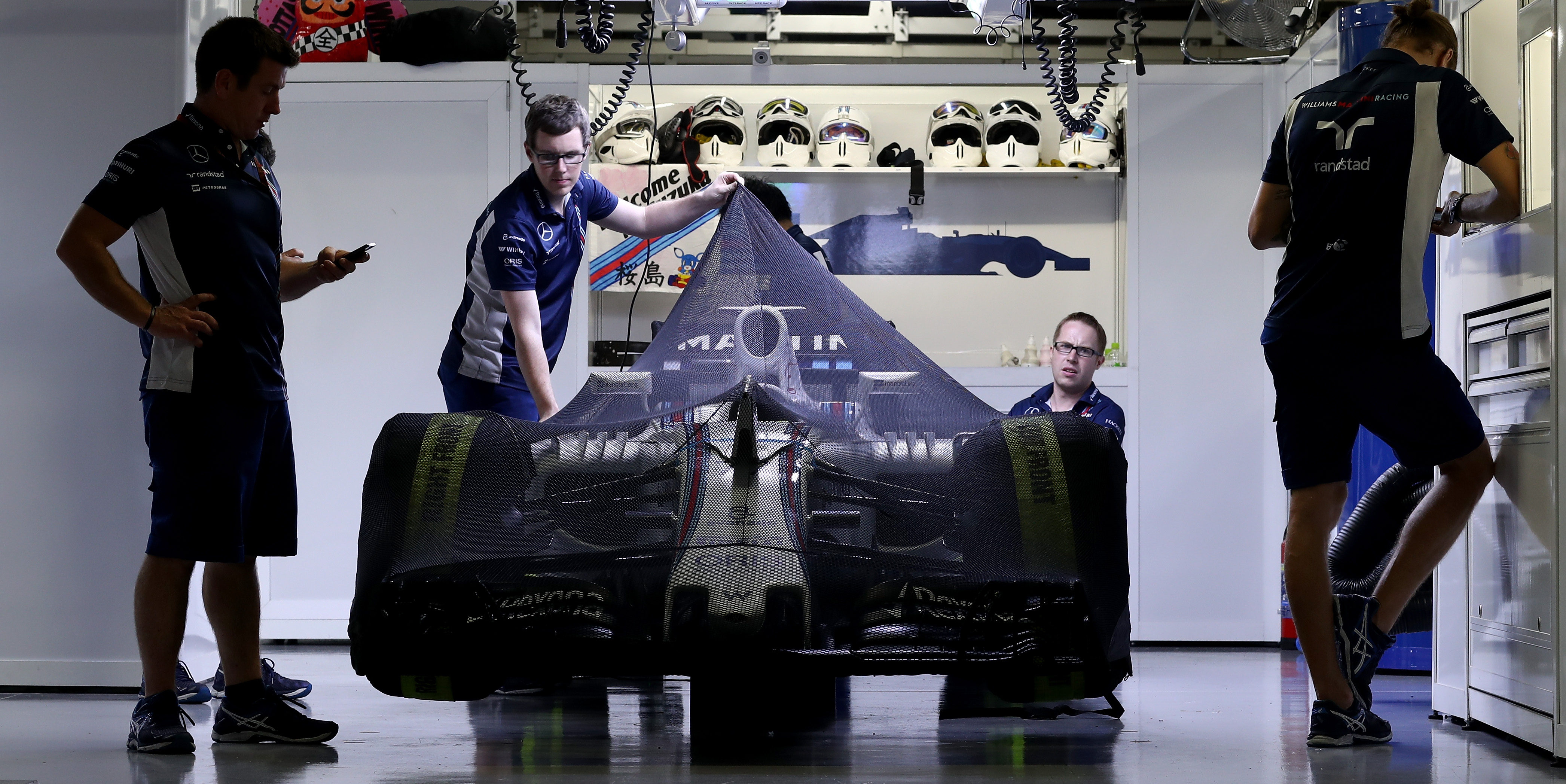 Williams unveils 2017 challenger