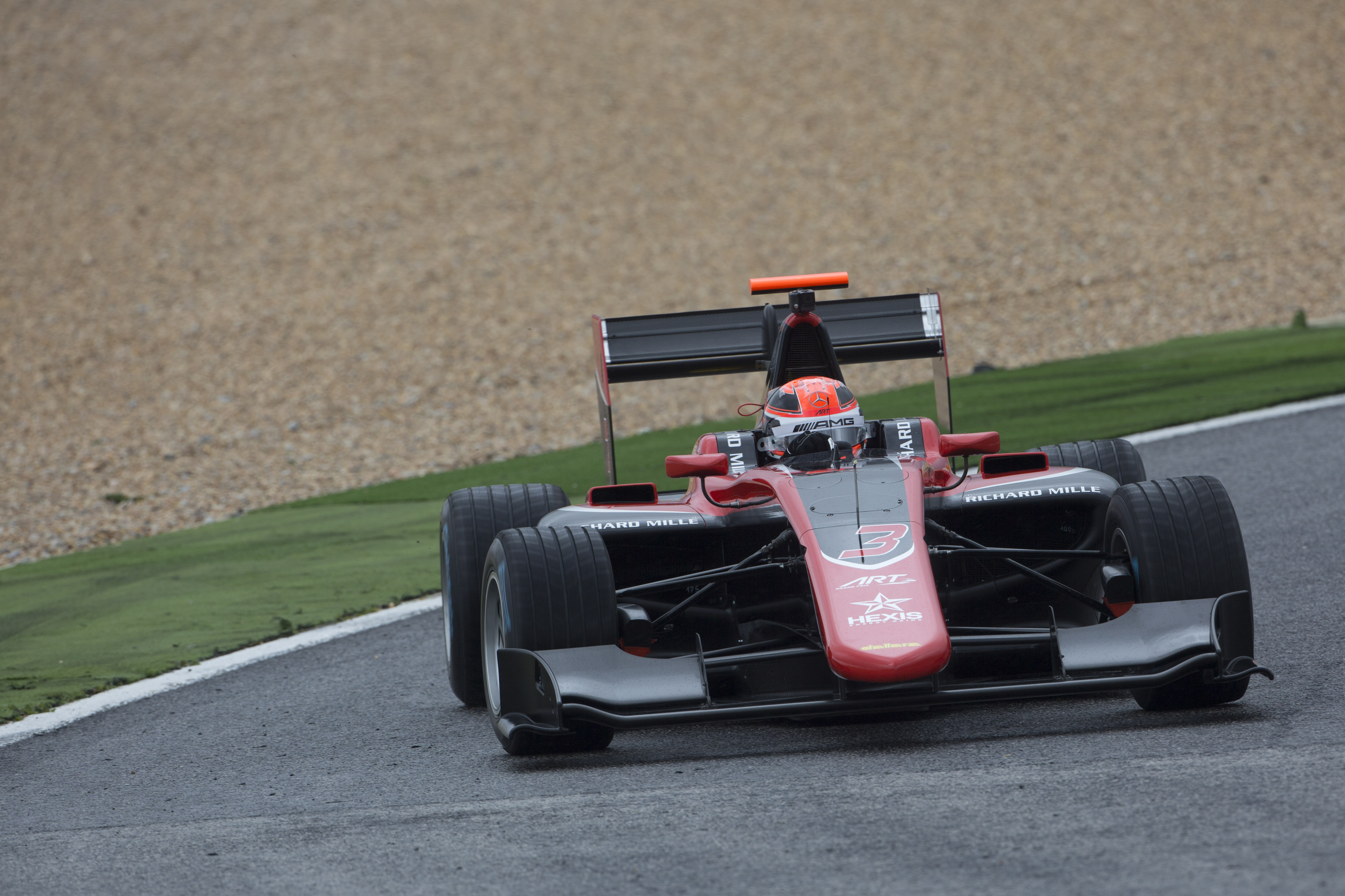 Russell tops first day of Estoril GP3 test