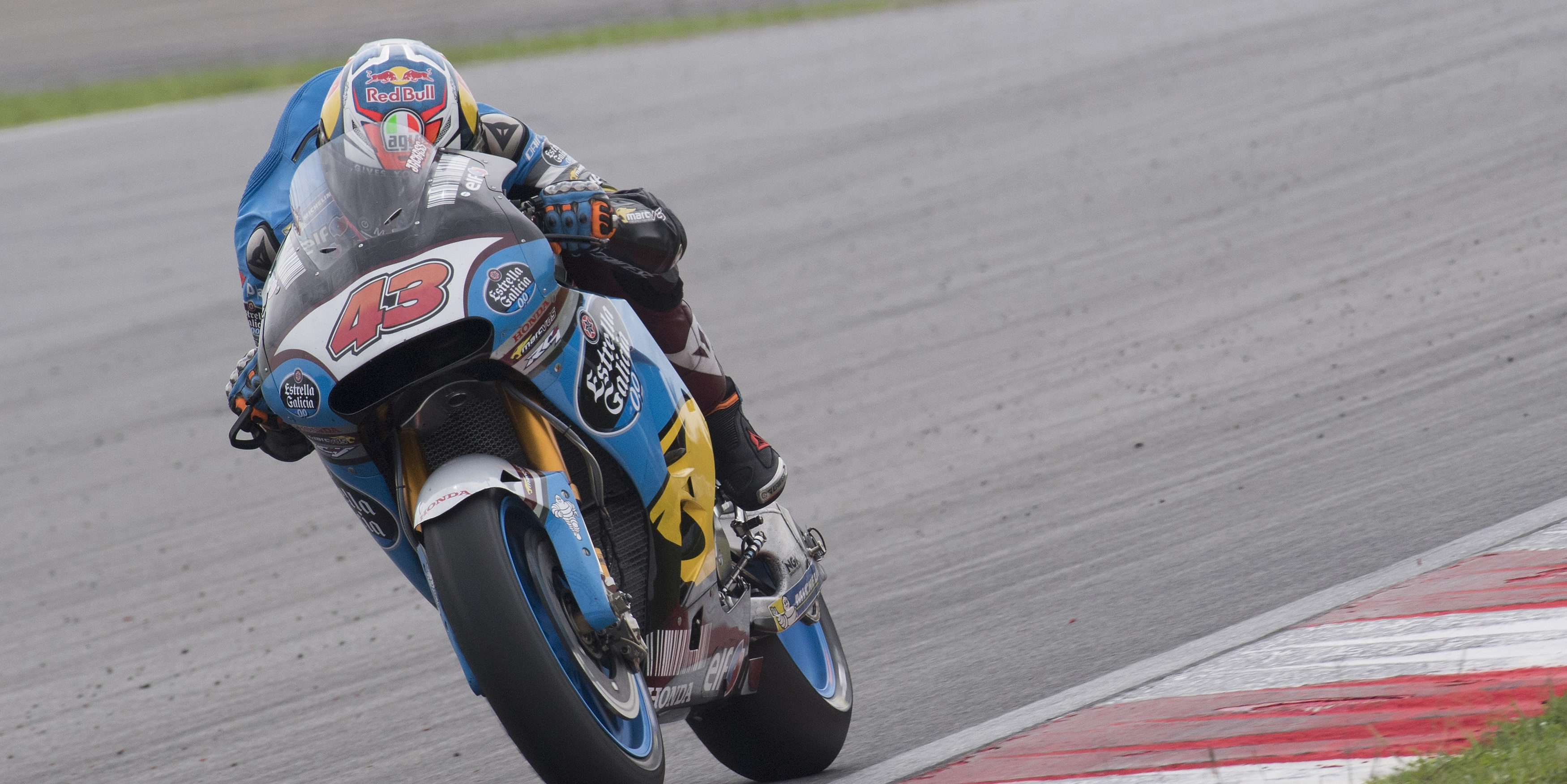 Marc VDS unwrap 2017 bikes in Madrid