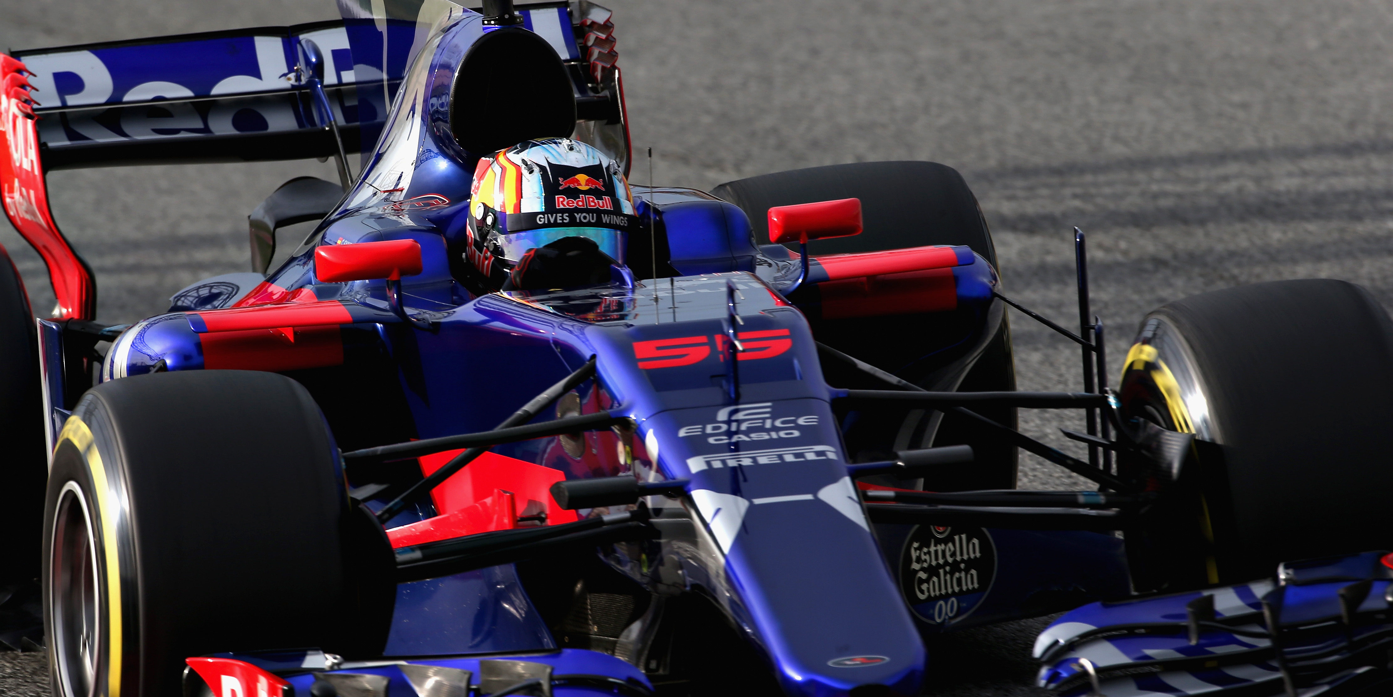 Toro Rosso faces “tight fight” for P5 – Sainz