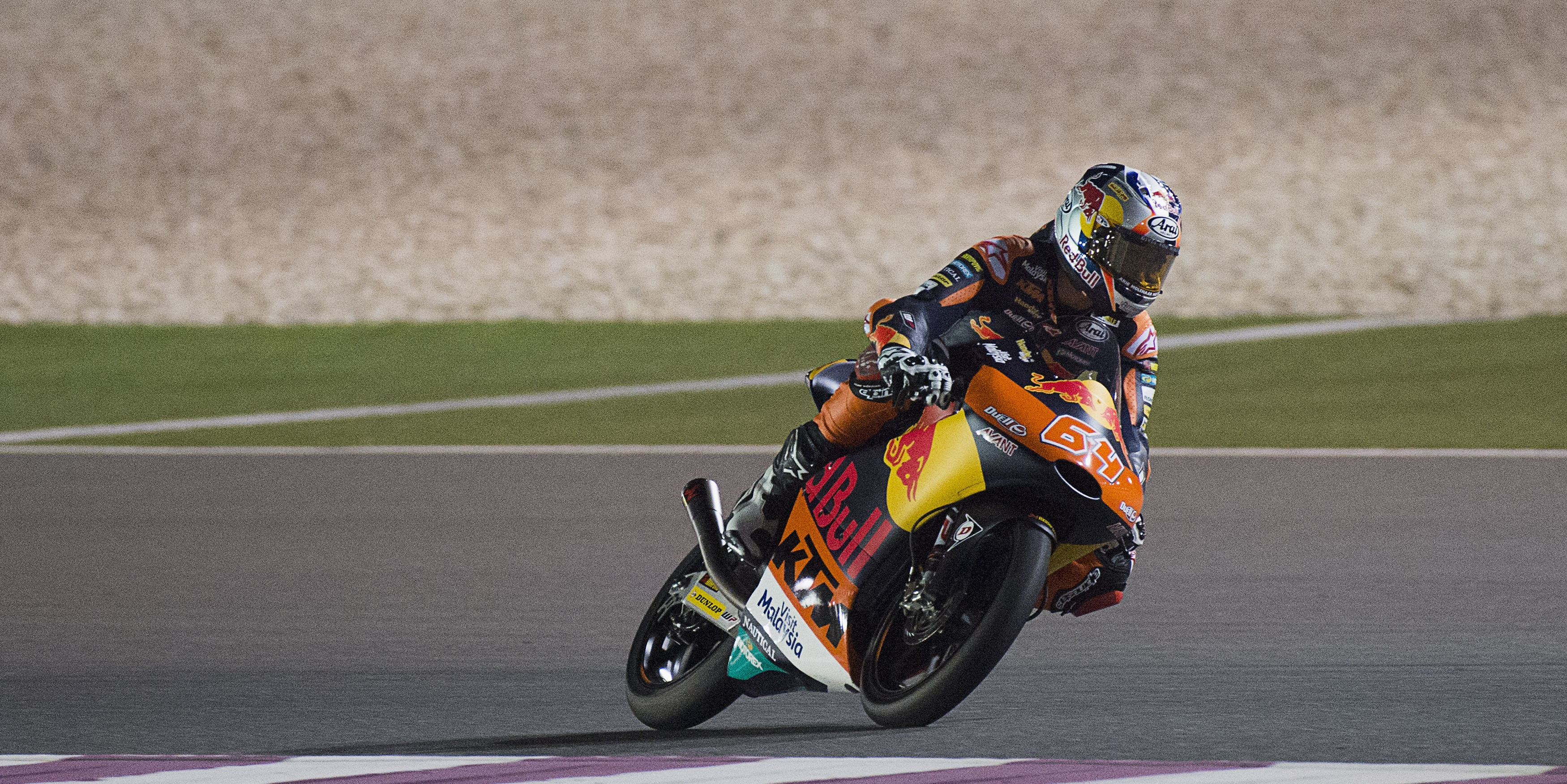 Bendsneyder tops crash-strewn FP2