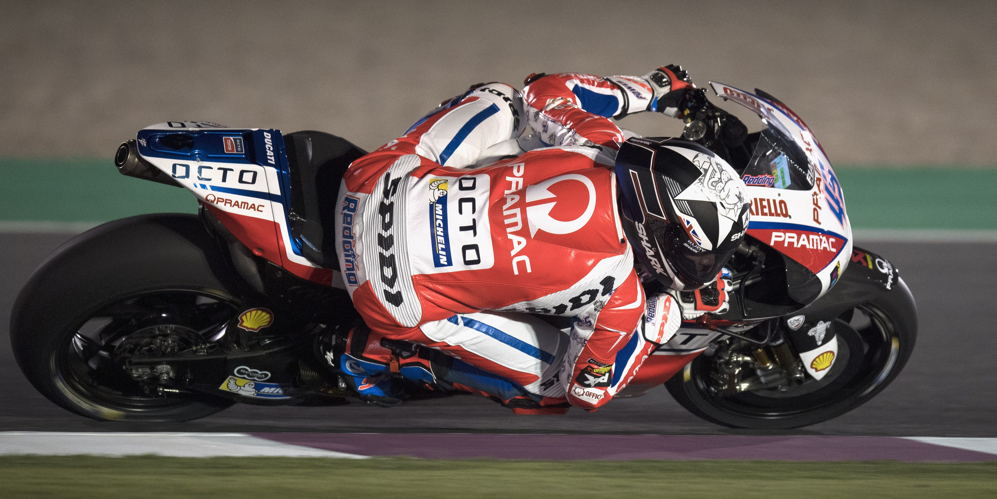 Redding tops frantic Qatar FP2