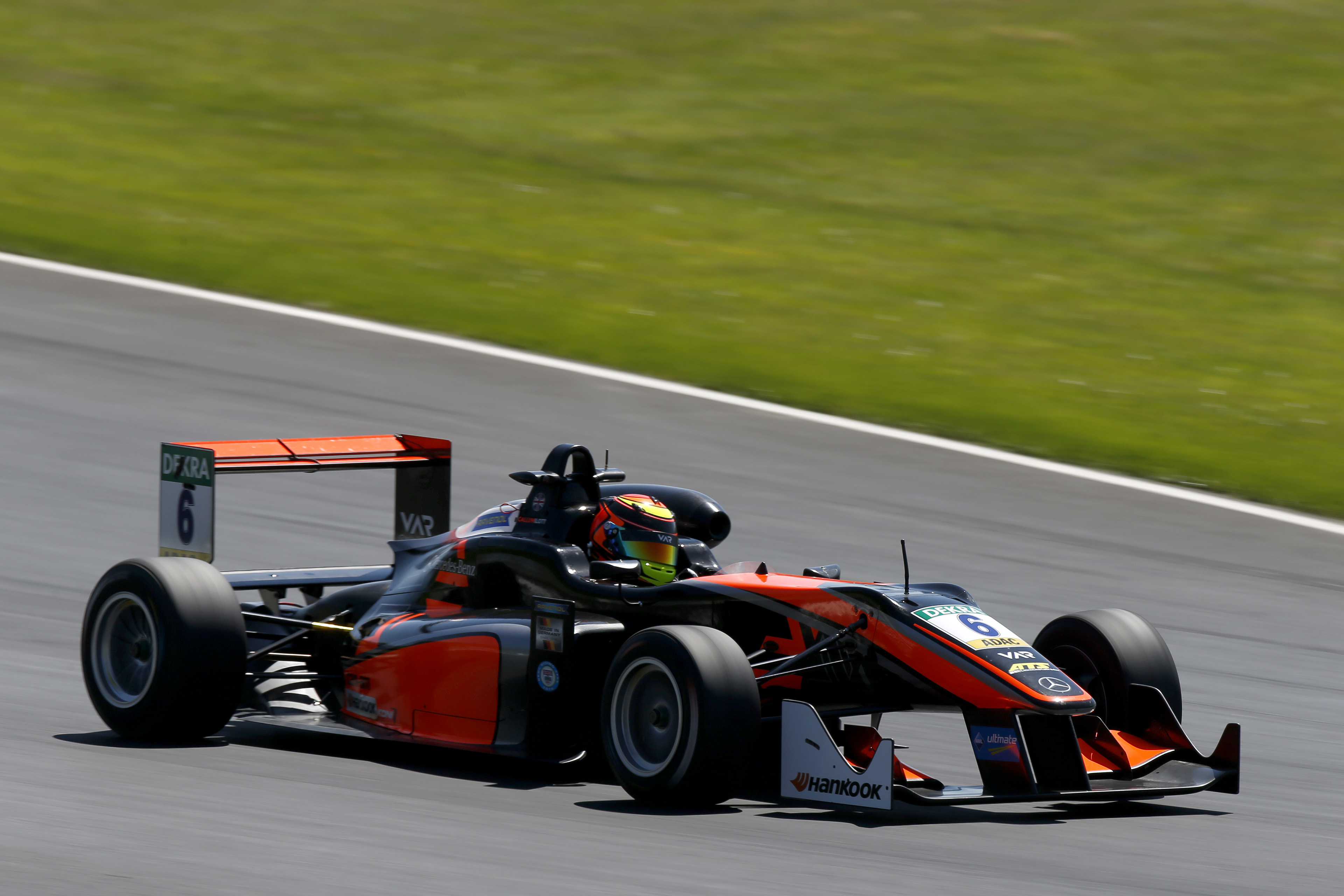 Ilott leads the way at the Red Bull Ring