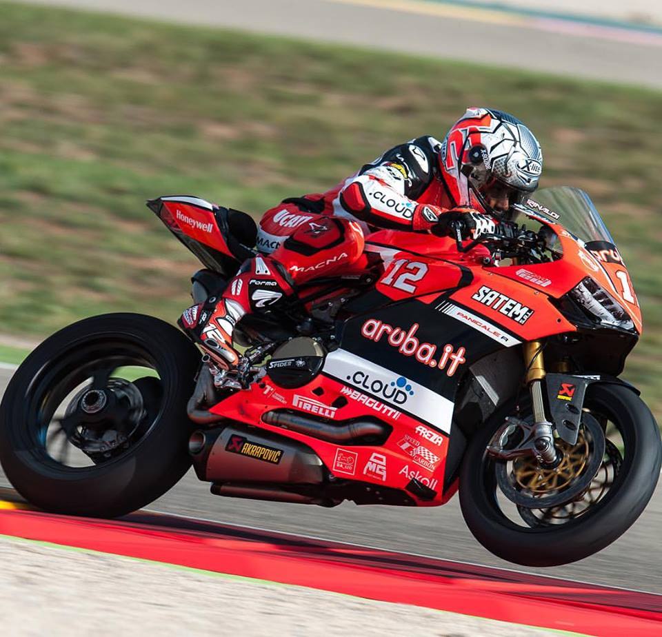Rinaldi cruises to Aragon STK1000 victory