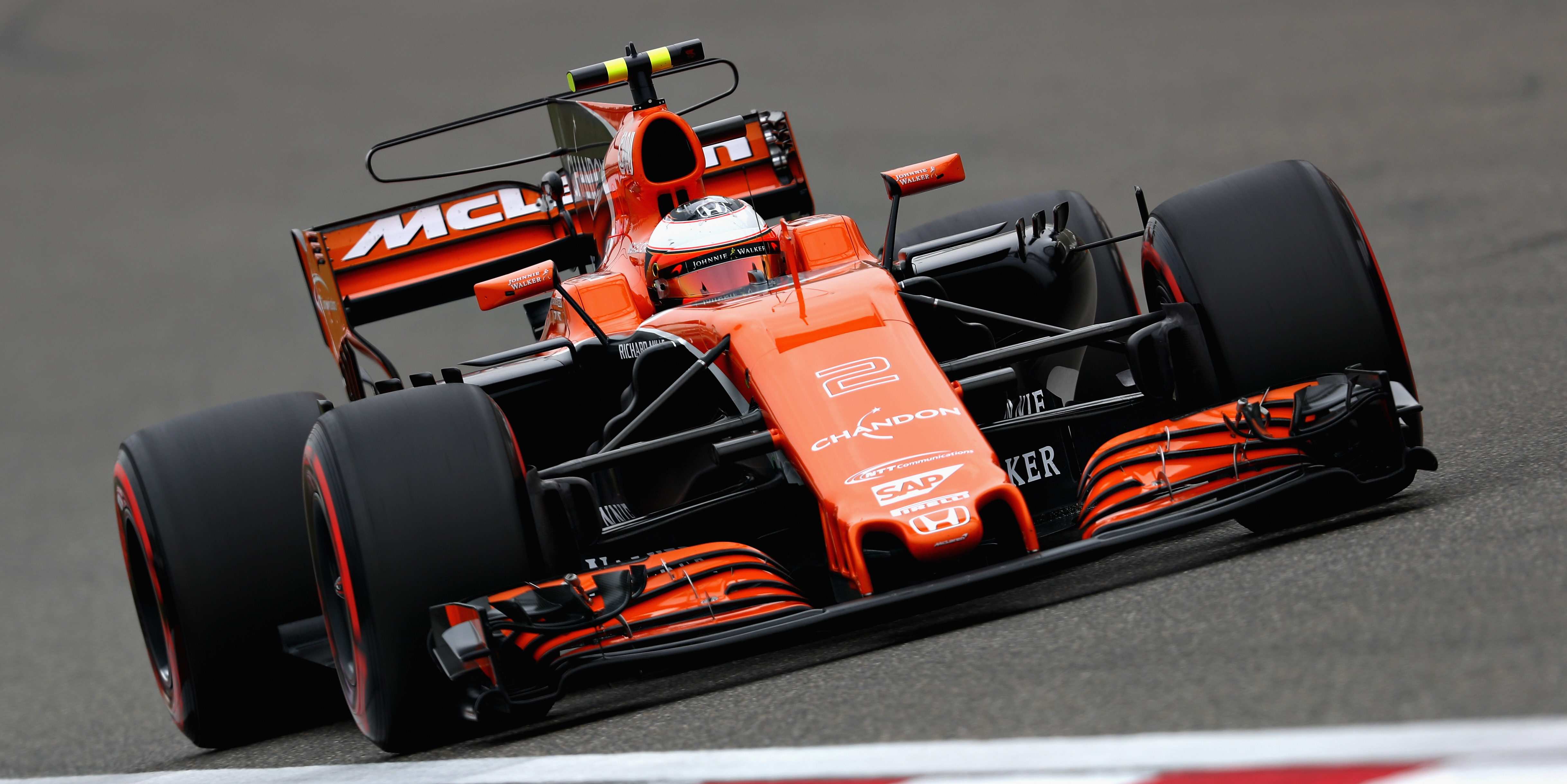 McLaren opts against running new rear wing at Chinese GP