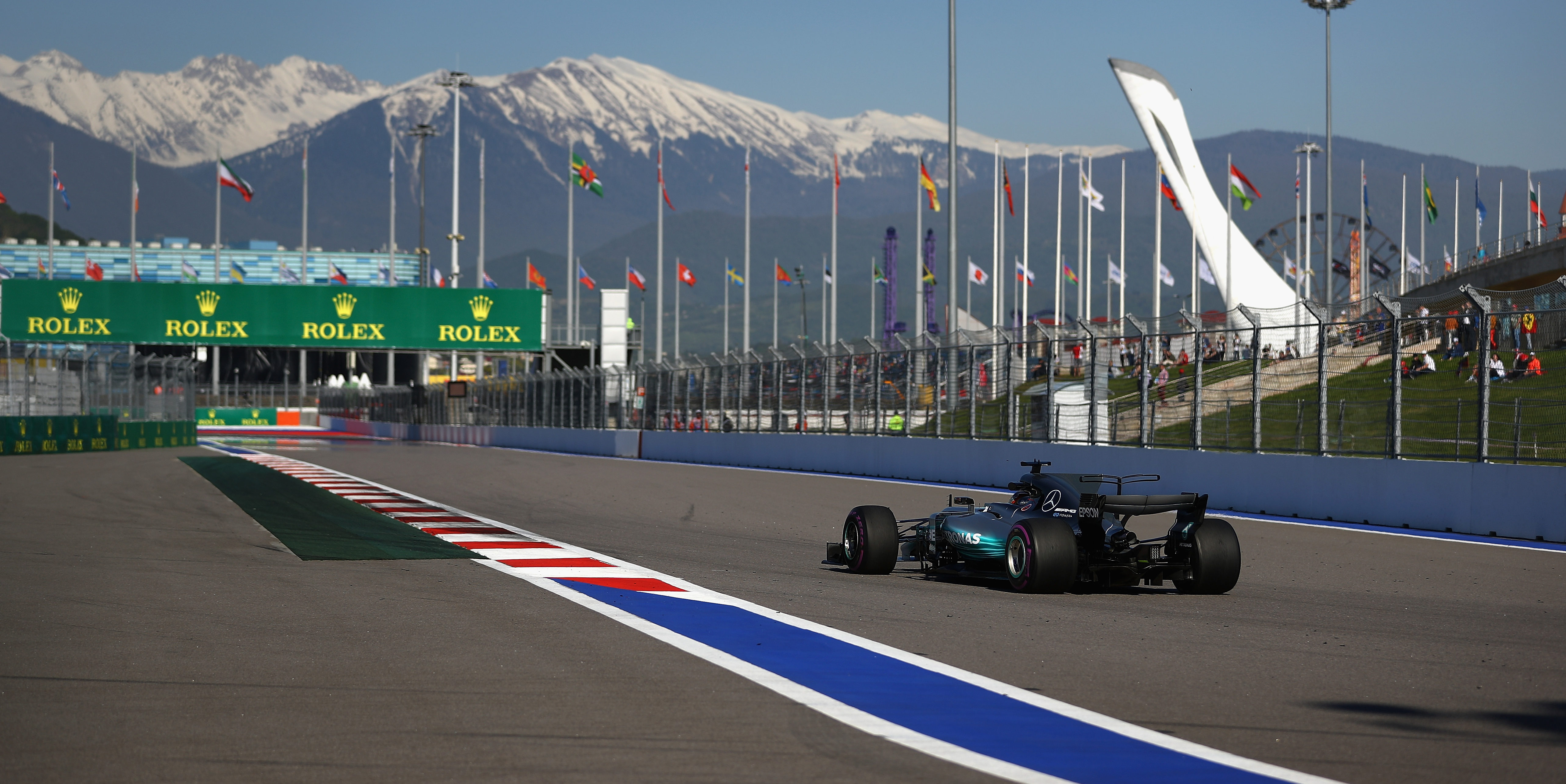 Mercedes: Sandbagging or struggling in Sochi?