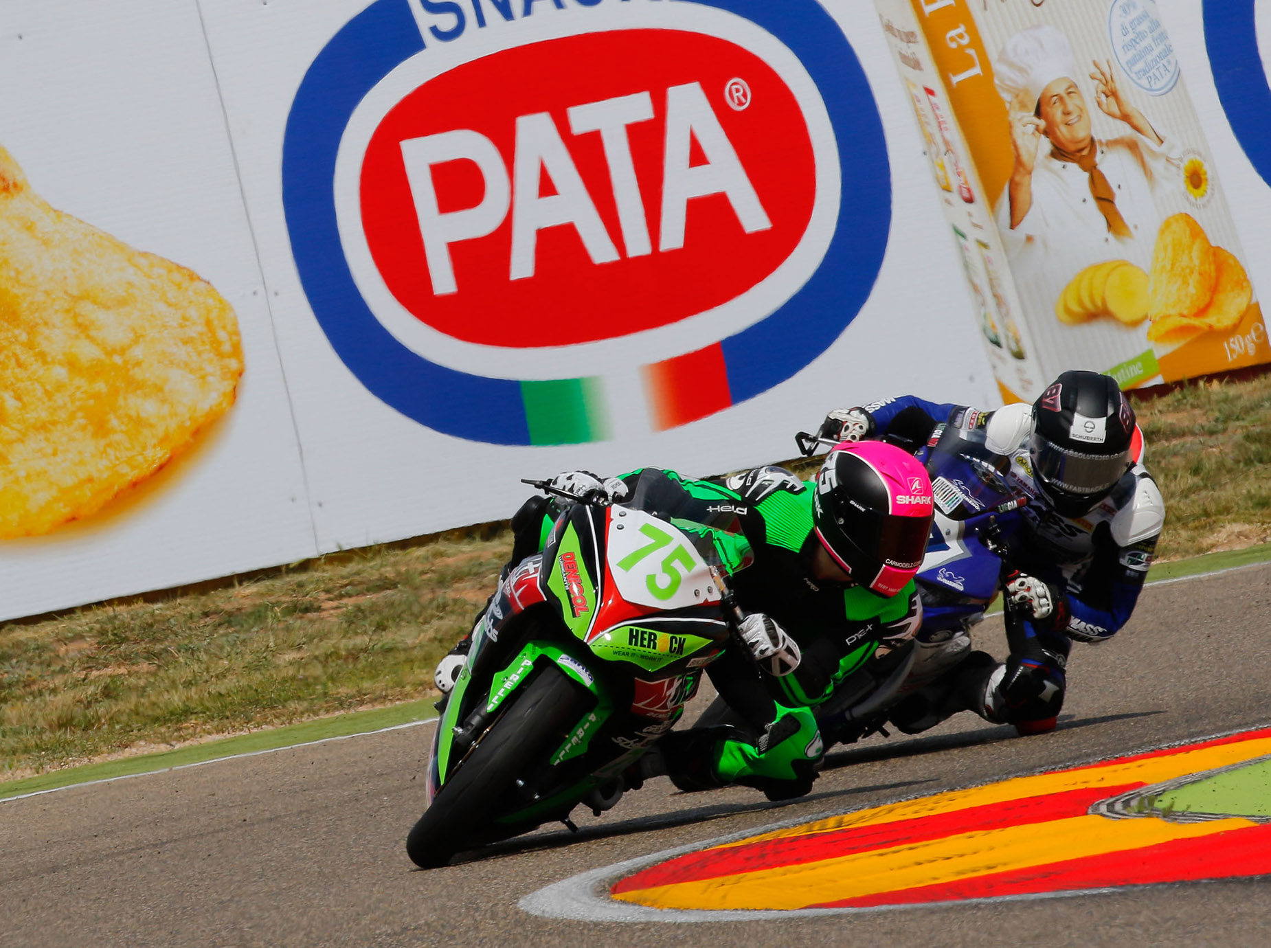 Deroue clinches win in tight inaugural Supersport 300 contest