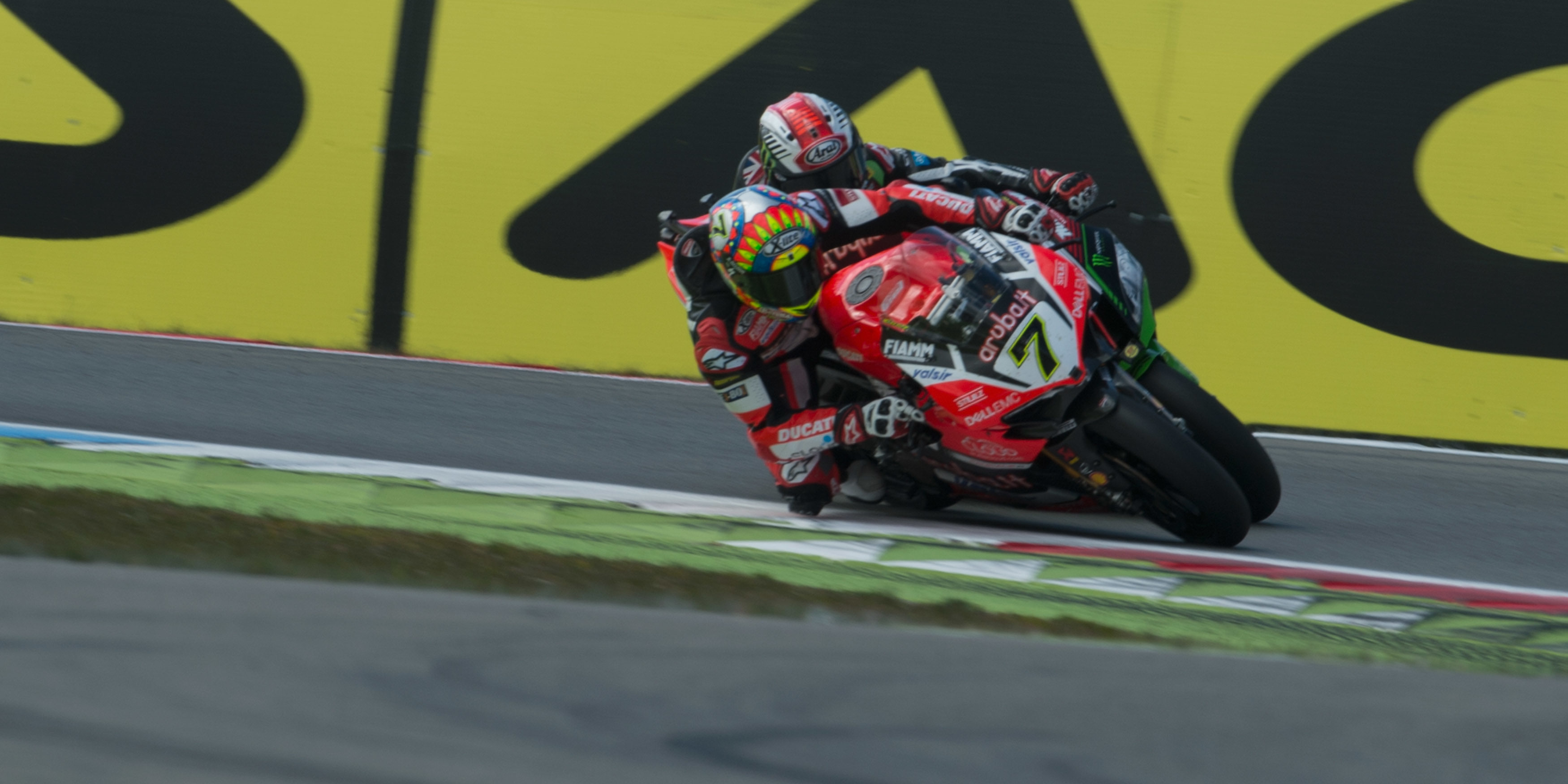 Davies dominates red-flagged first race