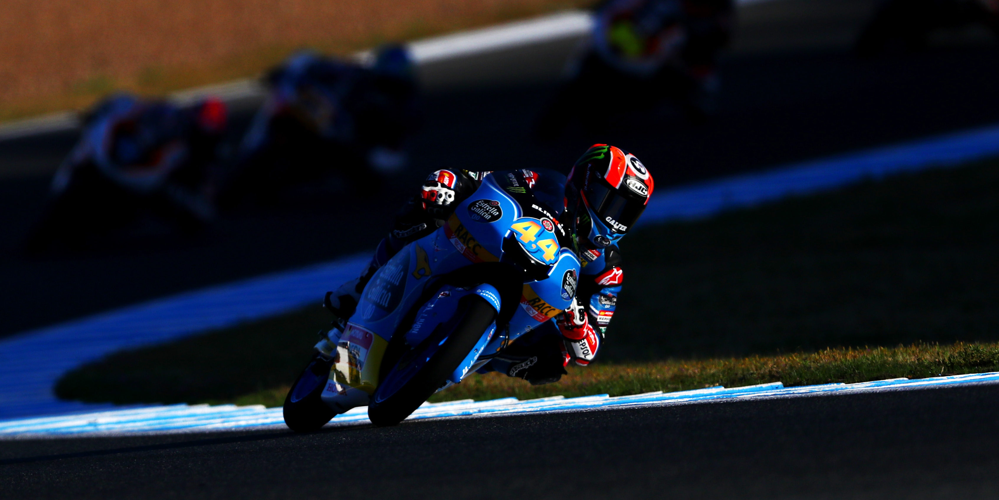 Canet snatches victory from Fenati in thrilling Jerez scrap