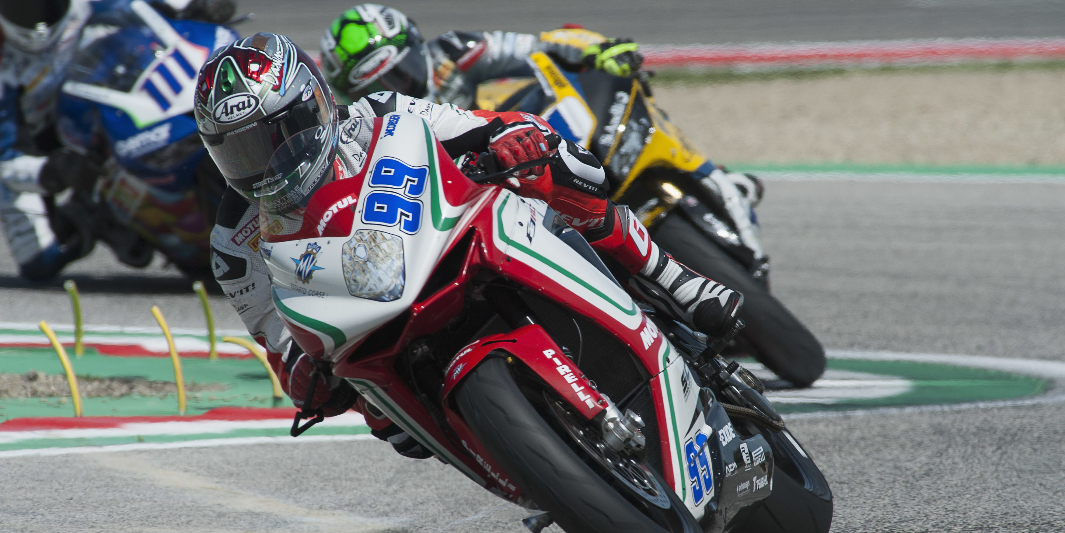 Jacobsen edges Sofuoglu to end Friday fastest