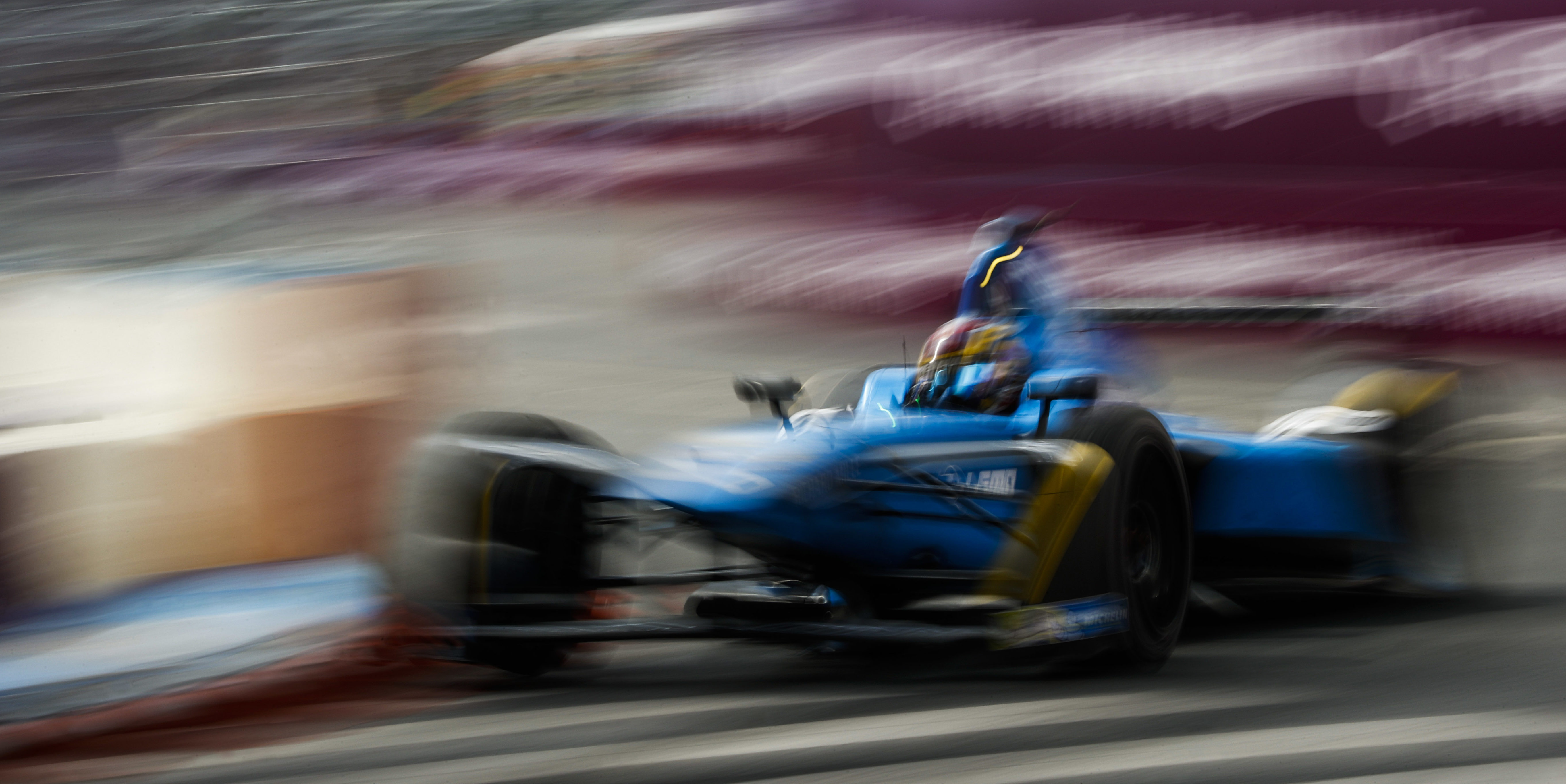 Buemi not under extra pressure to build gap