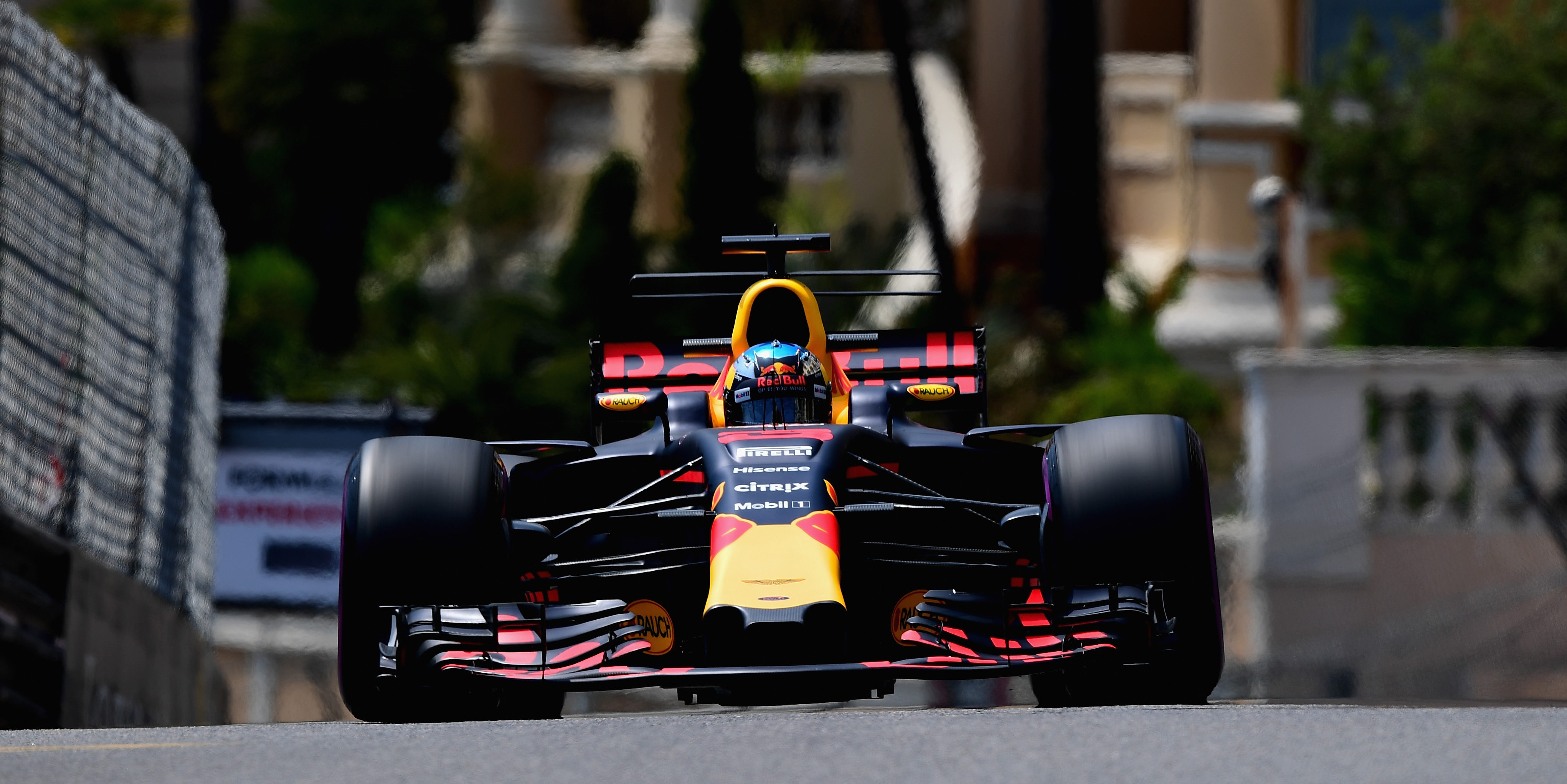 Ricciardo anticipating three-way fight in Monaco