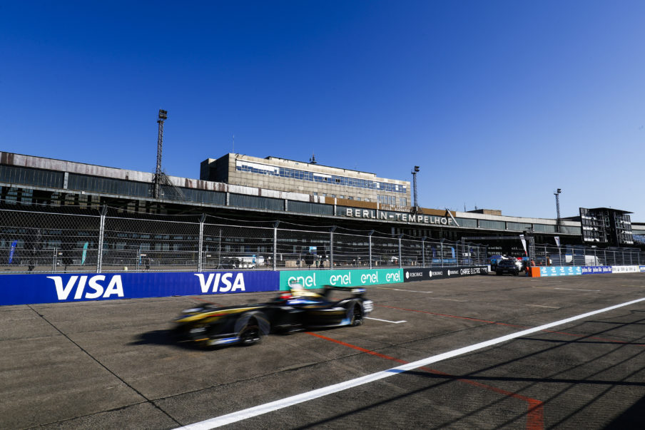 Sam Bloxham/LAT/Formula E
