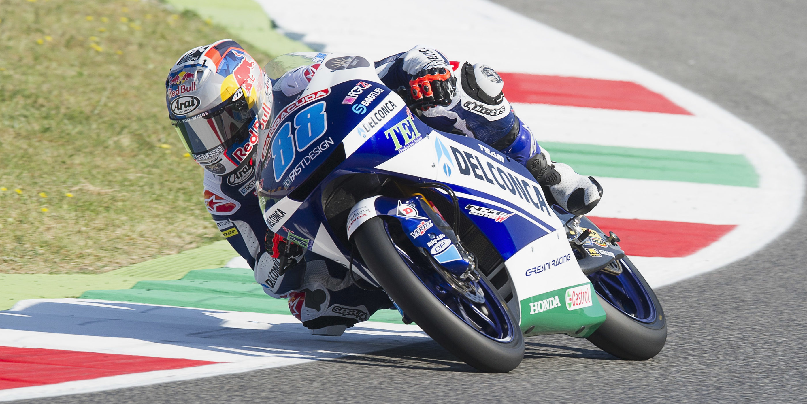 Jorge Martin demolishes circuit record to take Moto3 pole