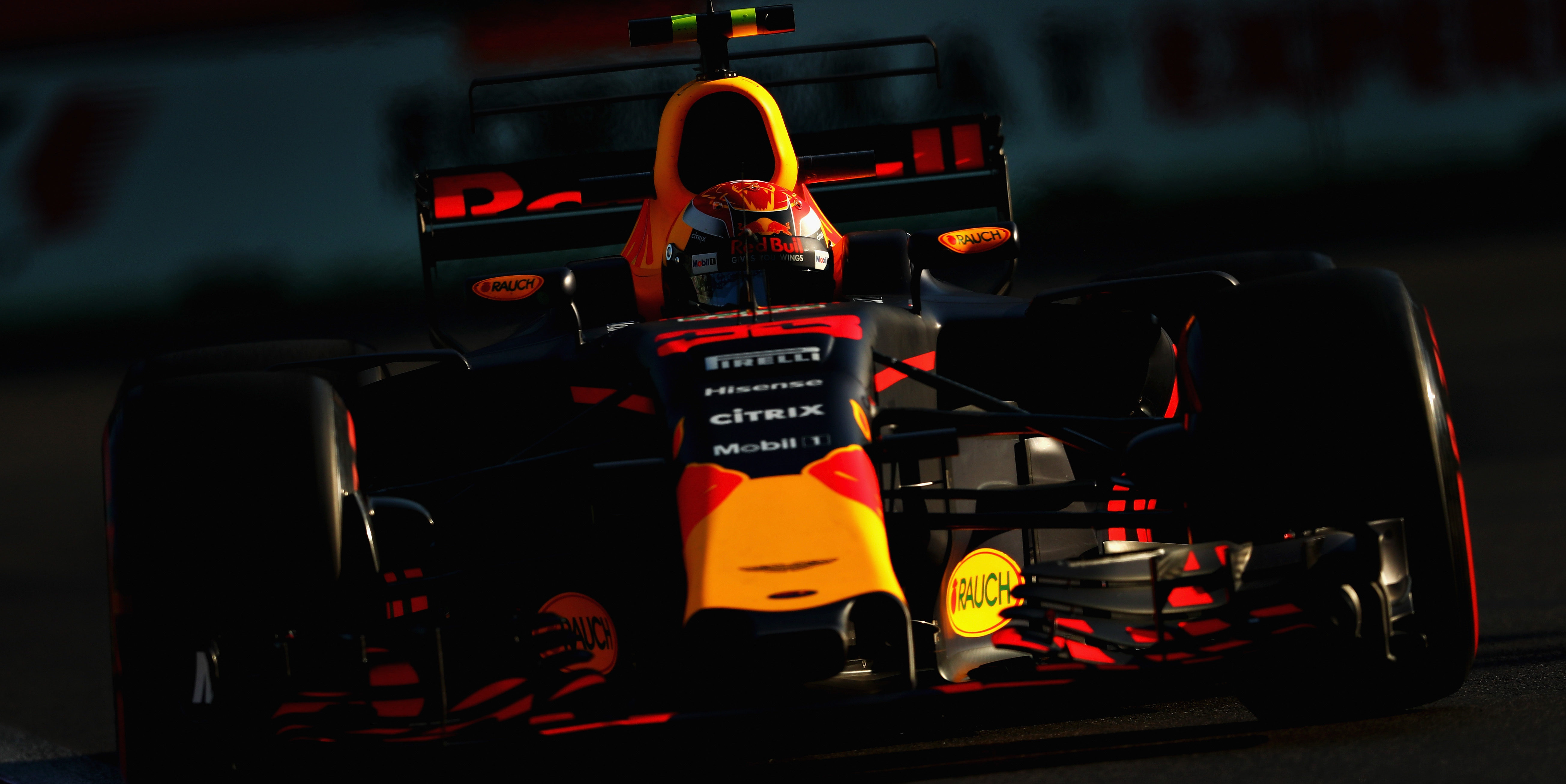 Verstappen fastest in Baku FP2