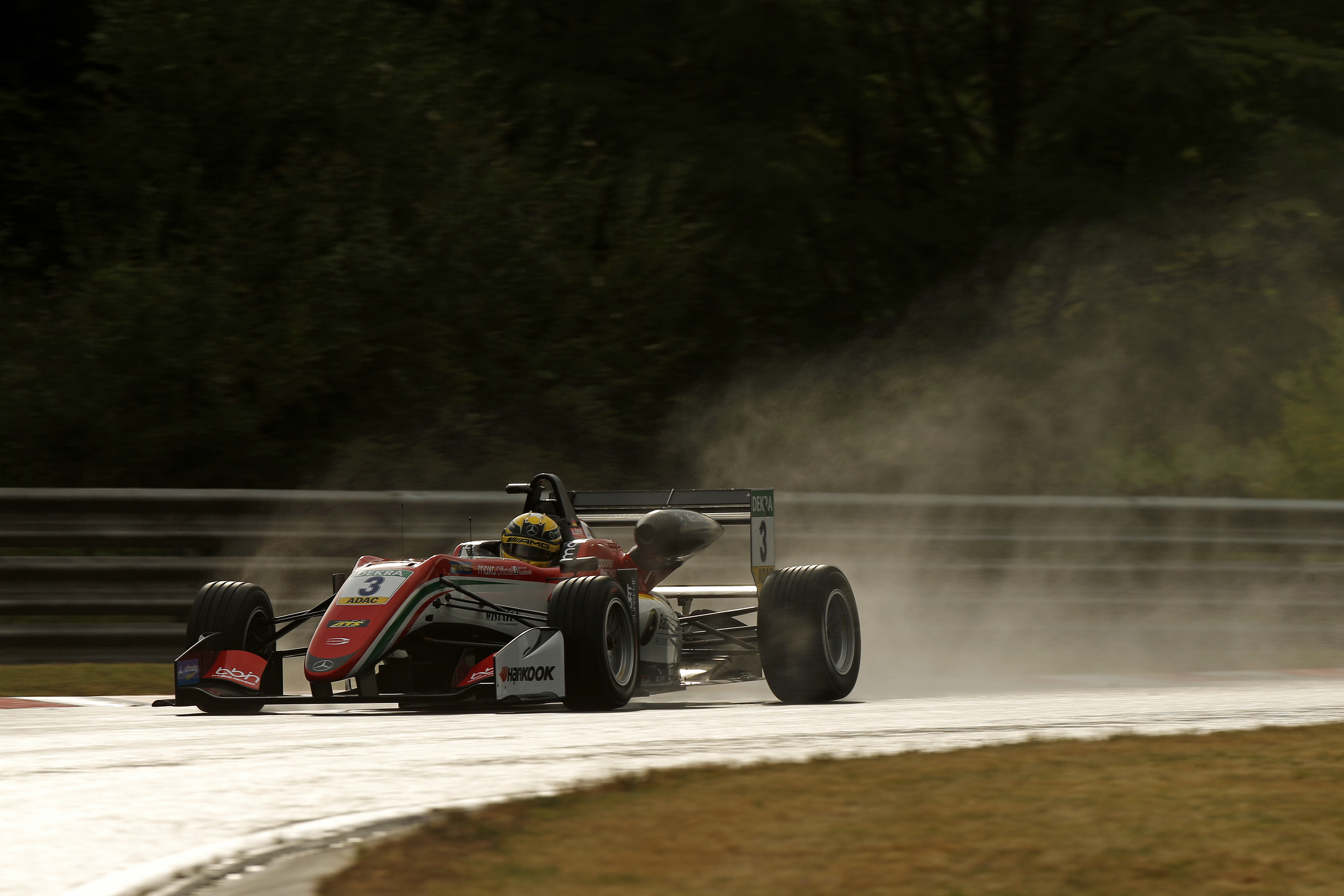 Gunther takes victory in first Hungaroring race