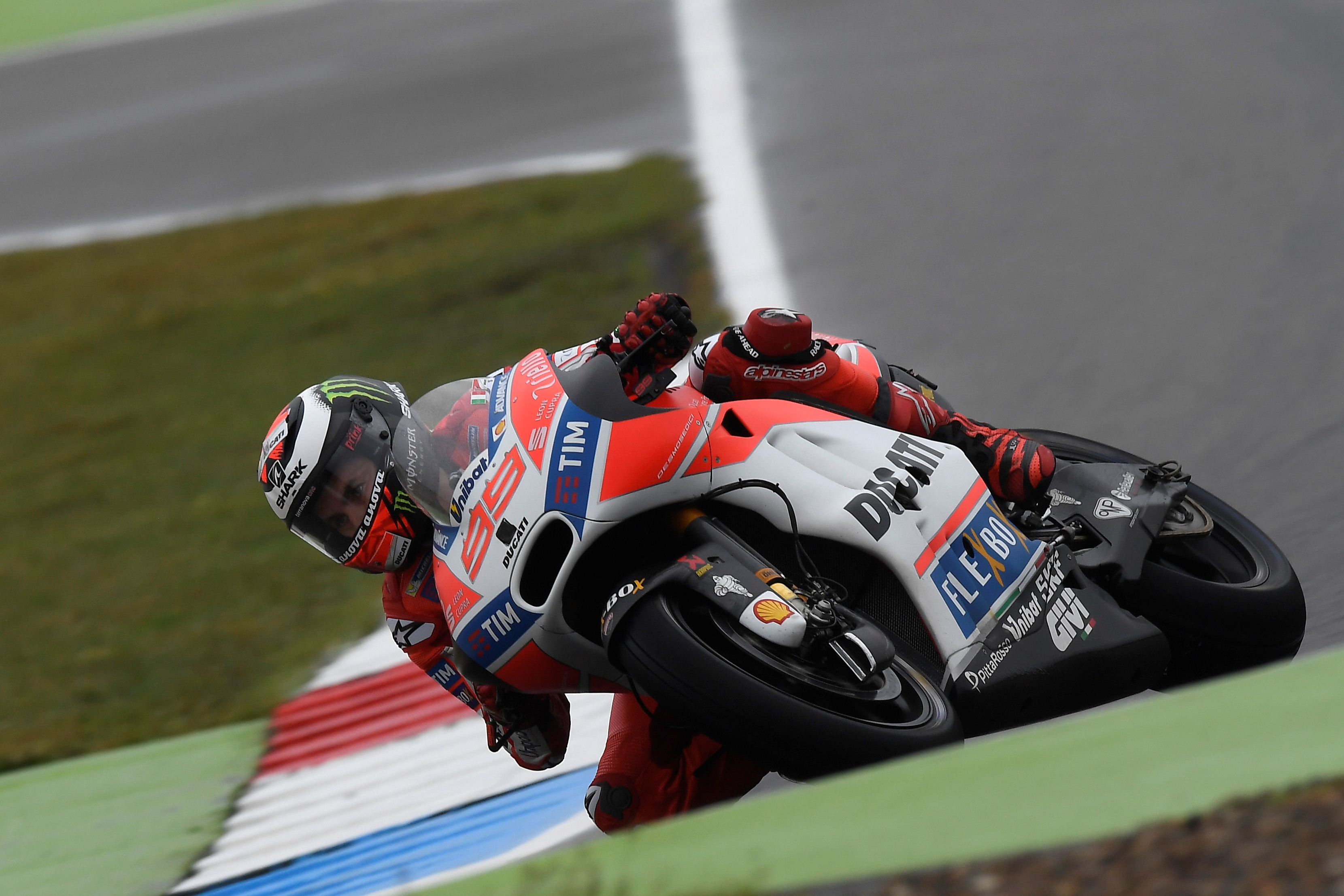 Lorenzo brands Assen qualifying a ‘disaster’