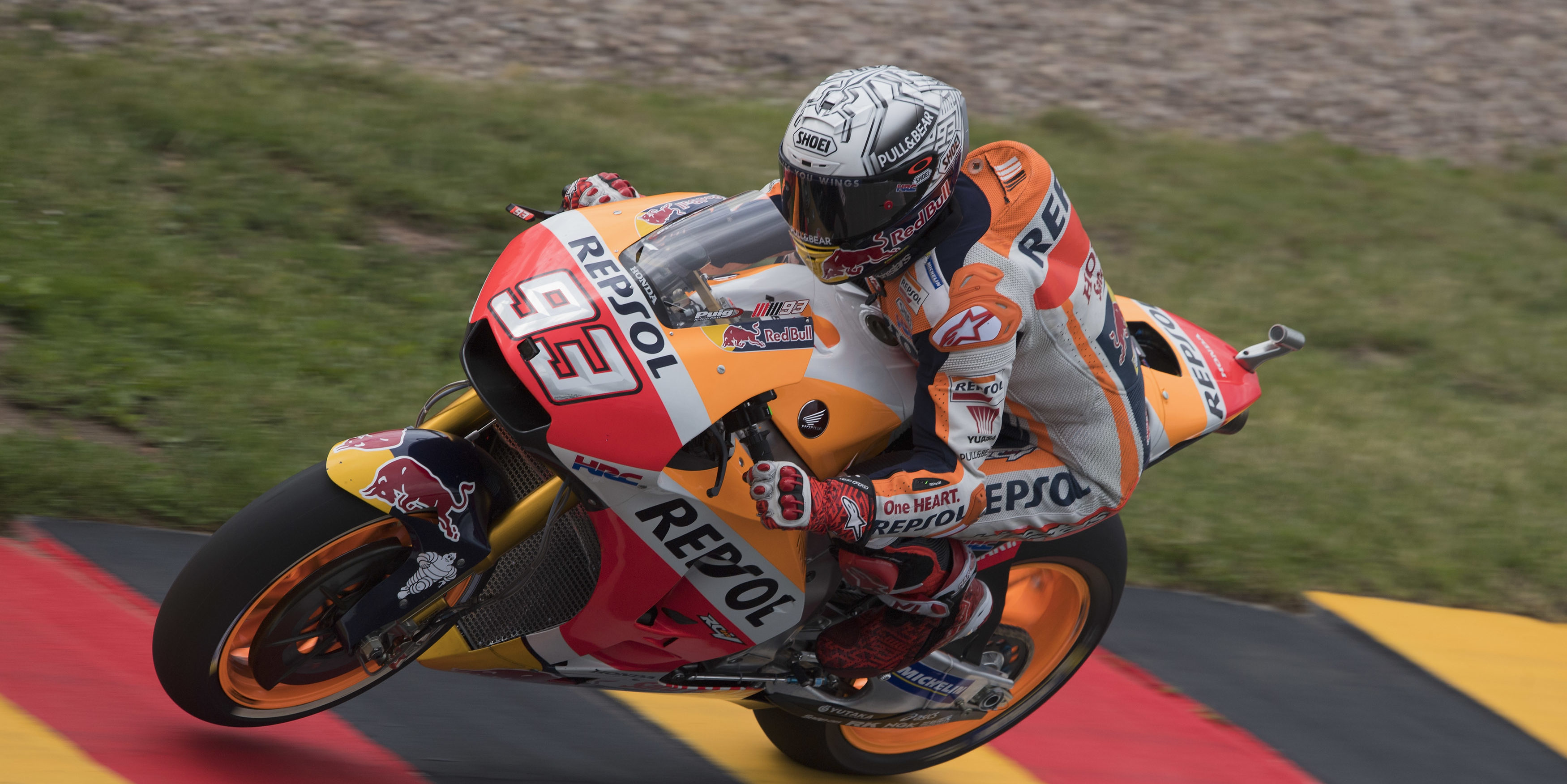 Marquez in command ahead of qualifying