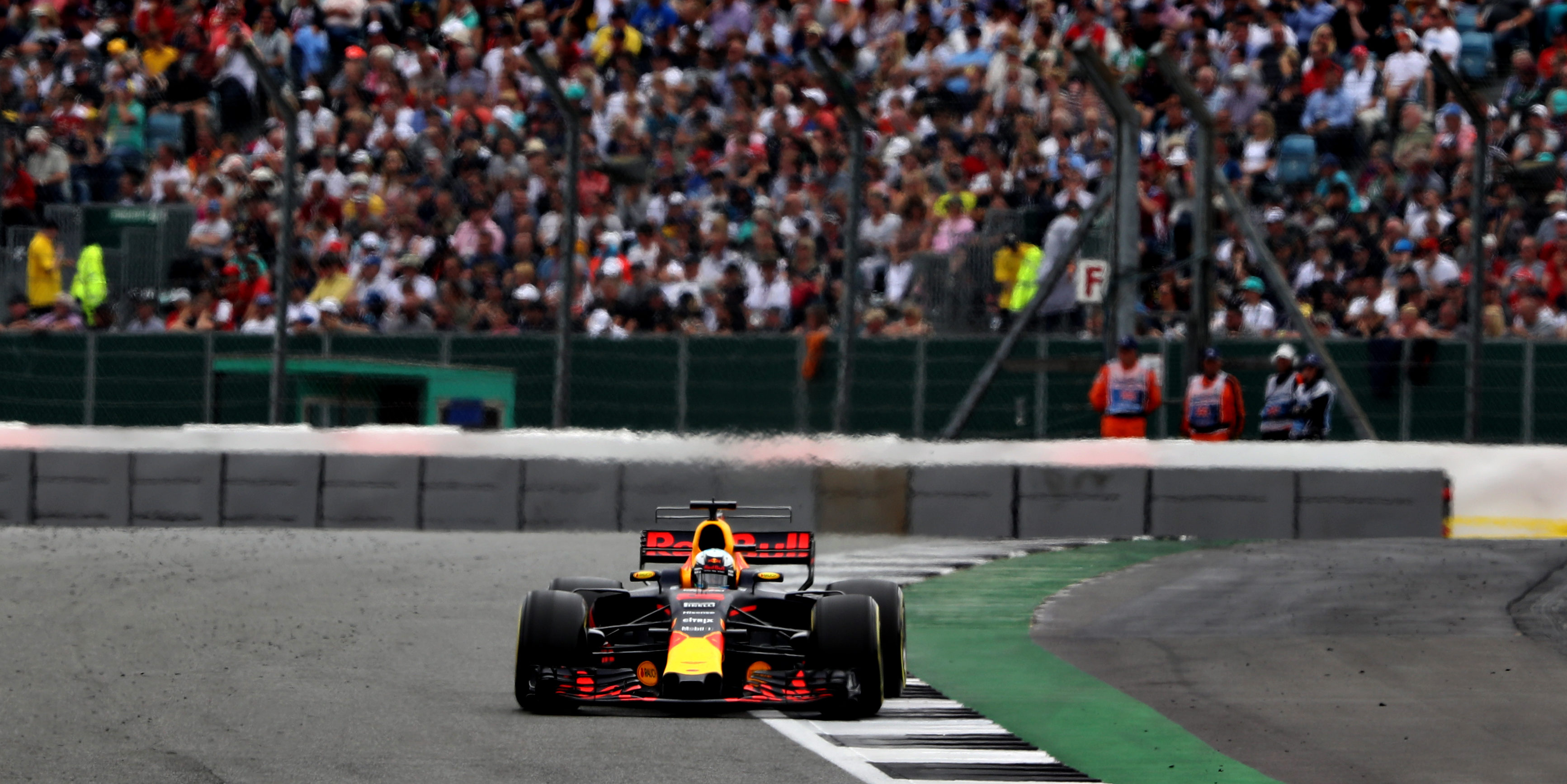 Ricciardo fastest again in second practice in Hungary