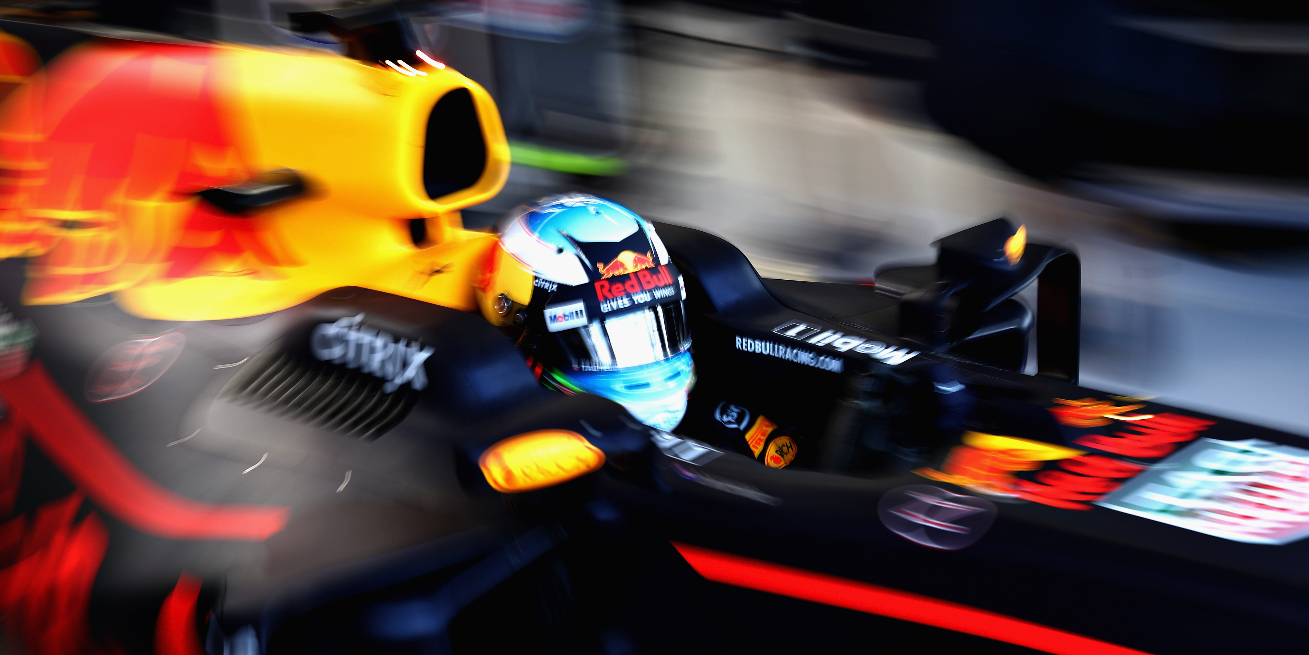 Ricciardo tops opening practice session in Hungary