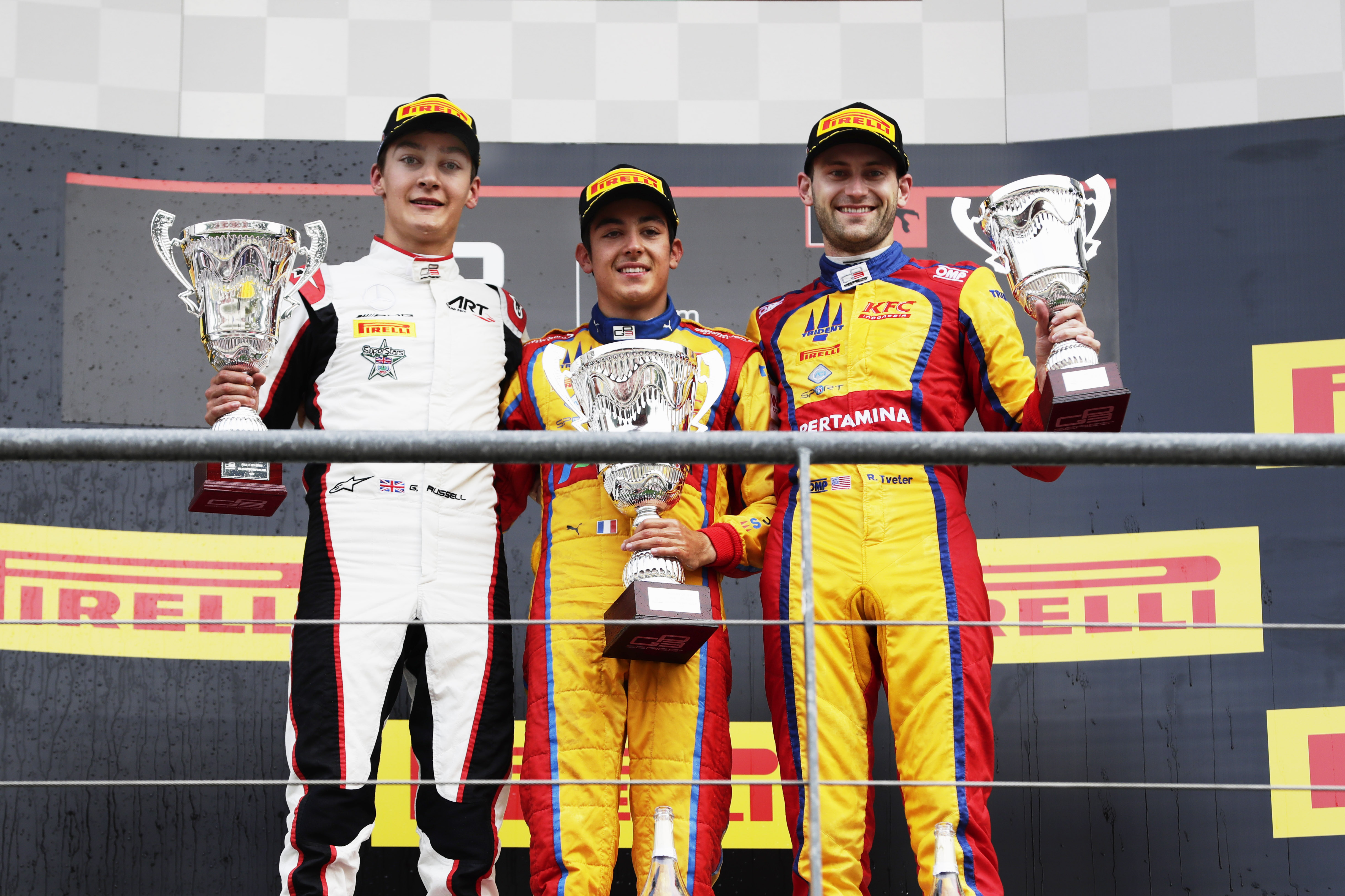 Alesi dominates for third straight sprint victory