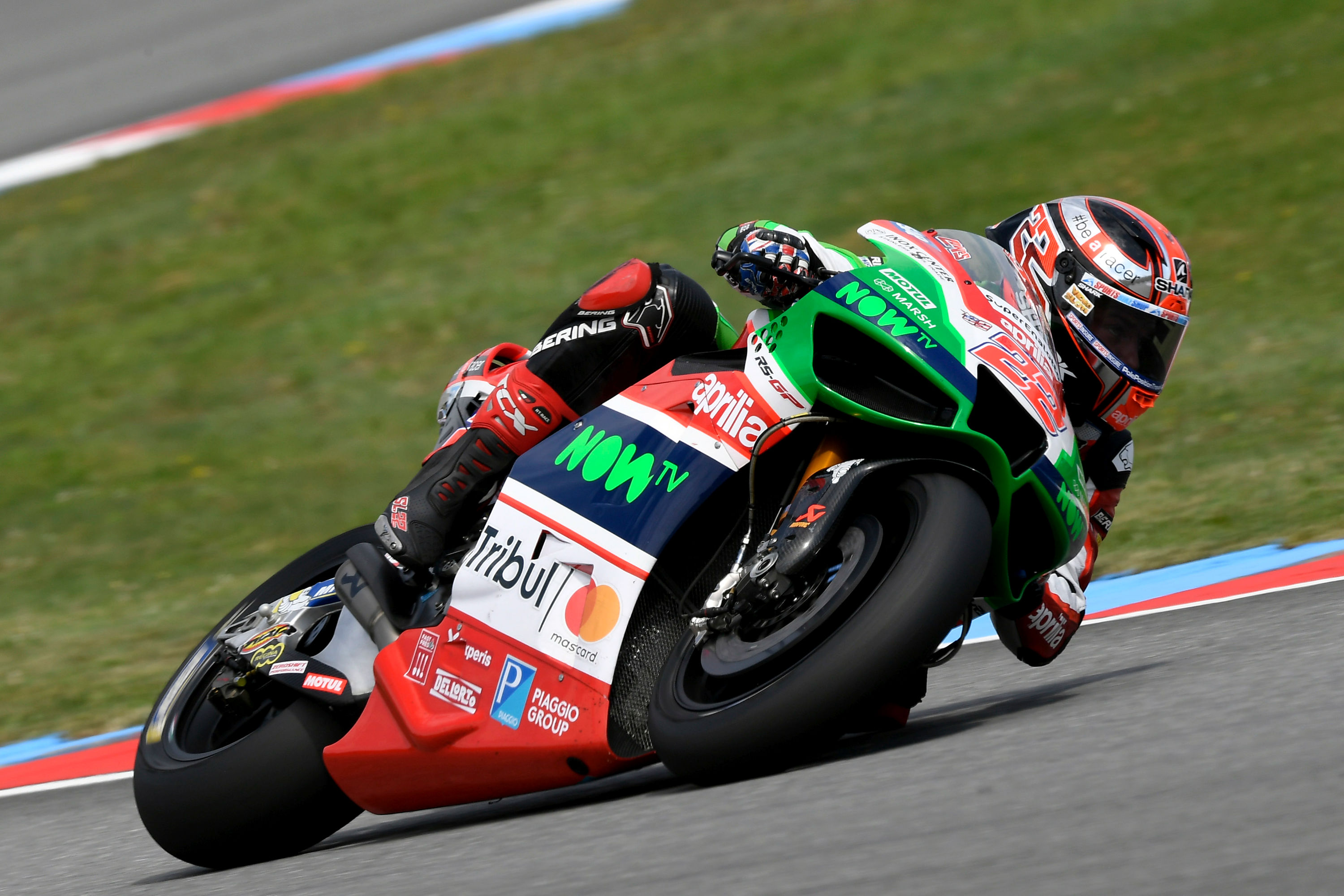 Aprilia gives Lowes two races to prove worth