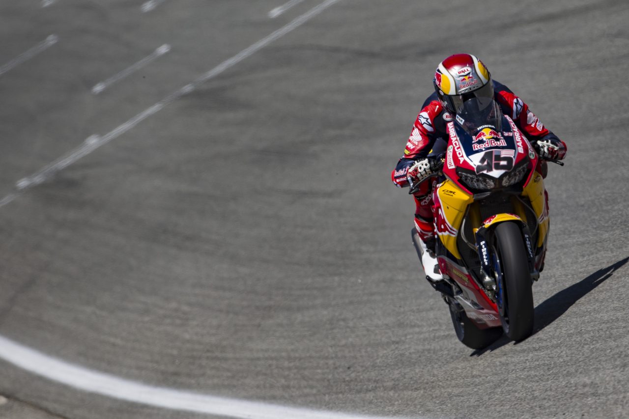 Gagne in for injured Bradl in France