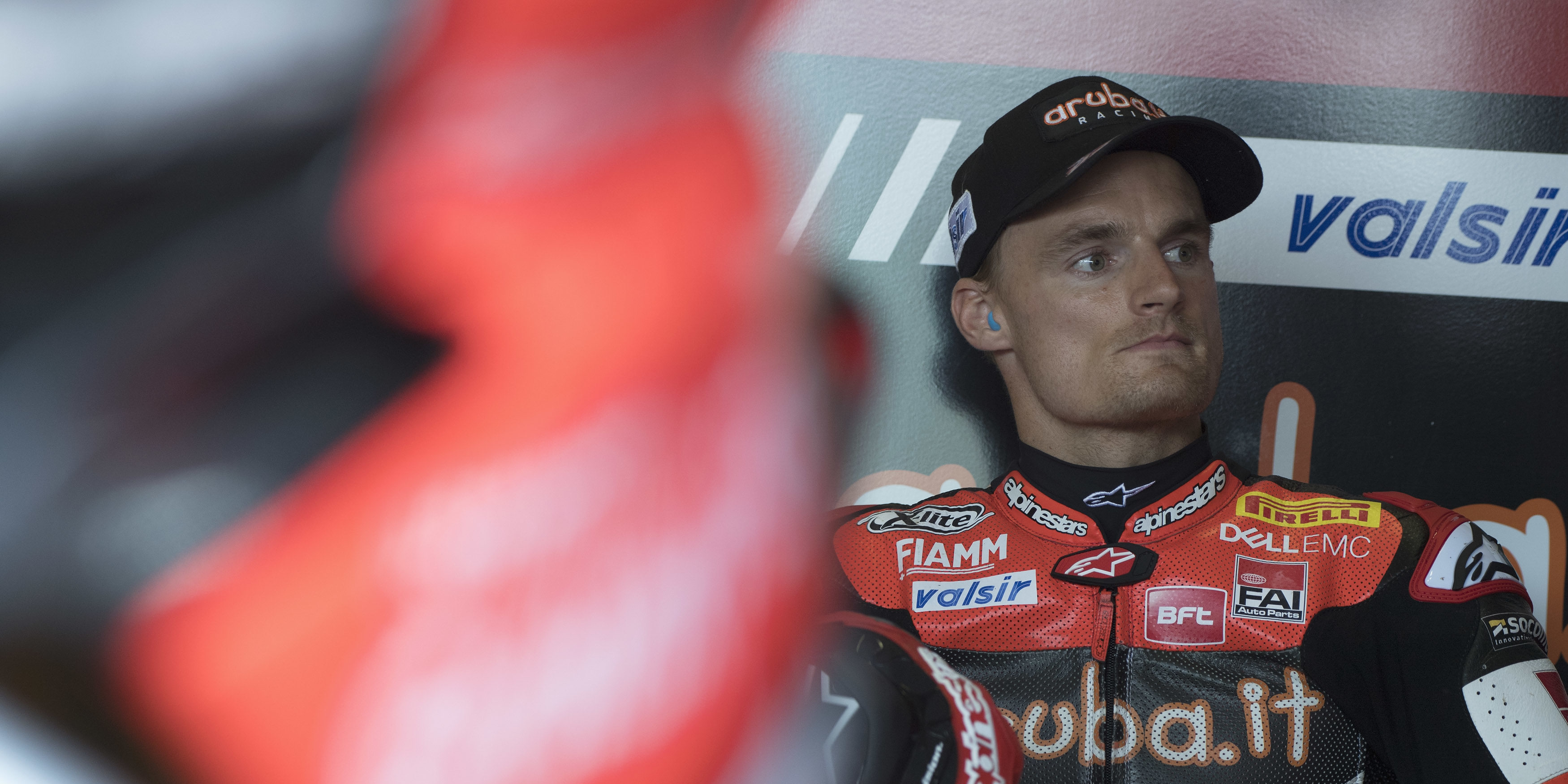 Davies throws away ‘easy podium’ on Sunday