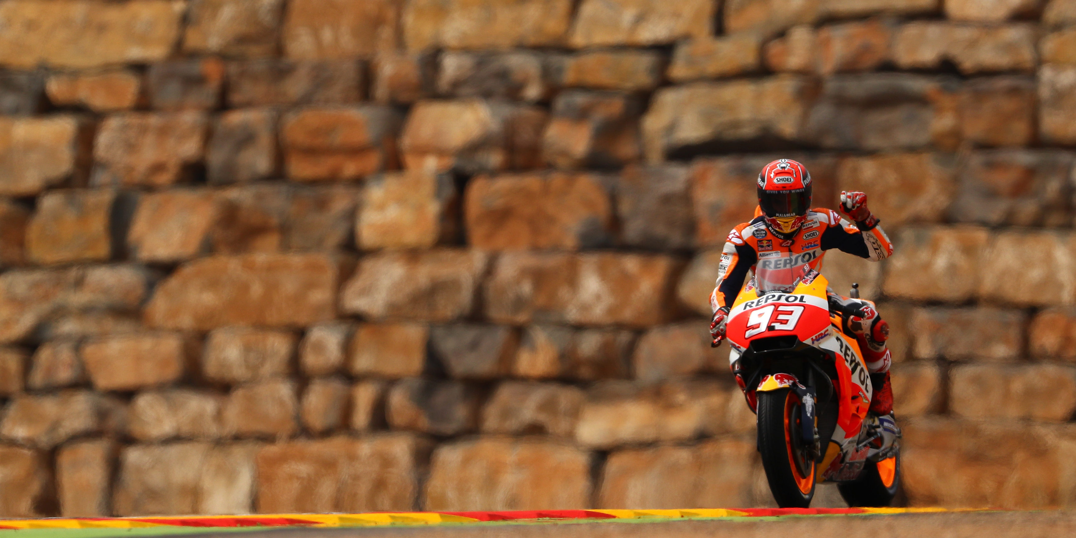 Marquez fastest in FP3 as Rossi makes Q2
