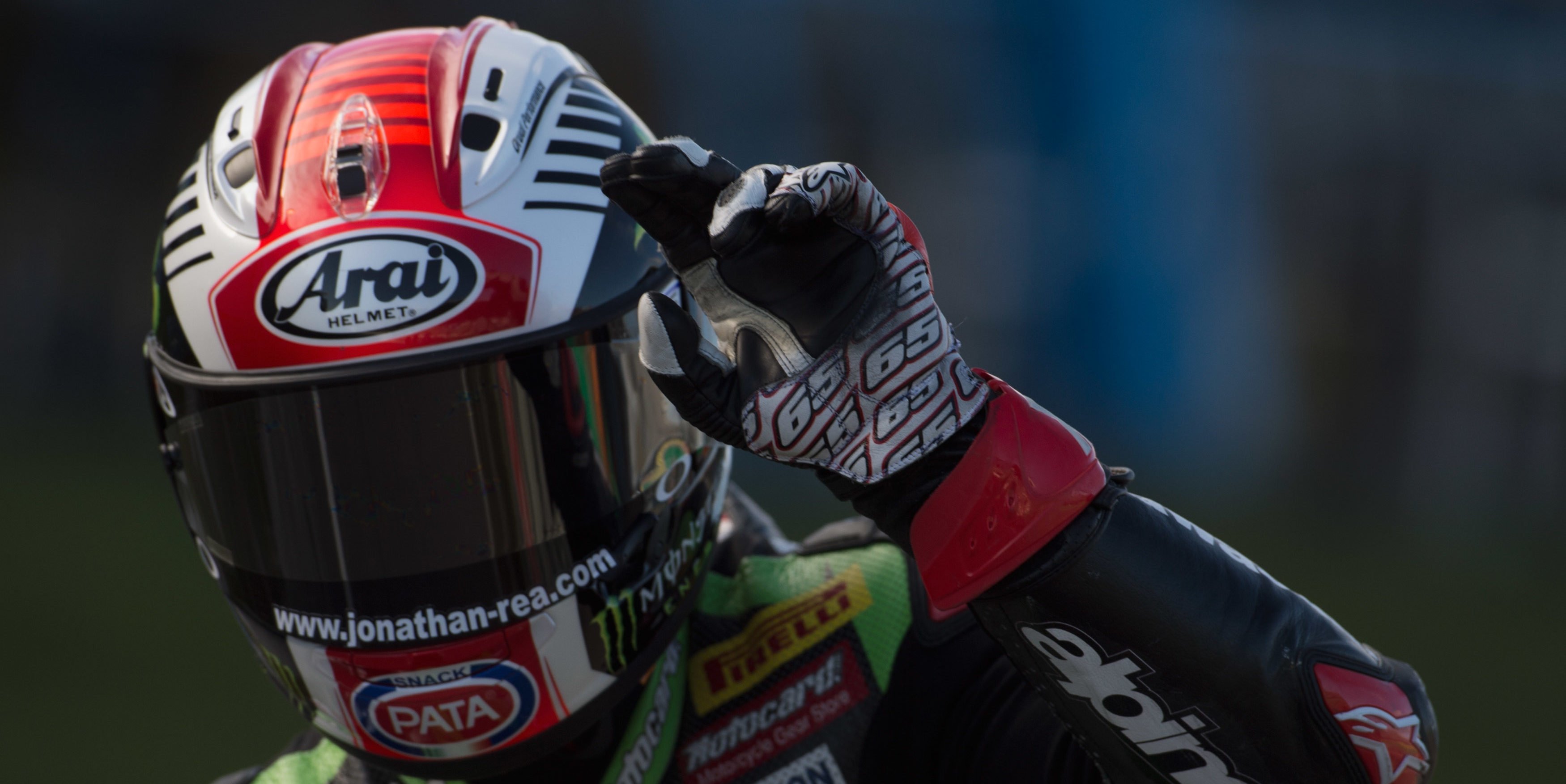 New champion Rea dominates Jerez FP1