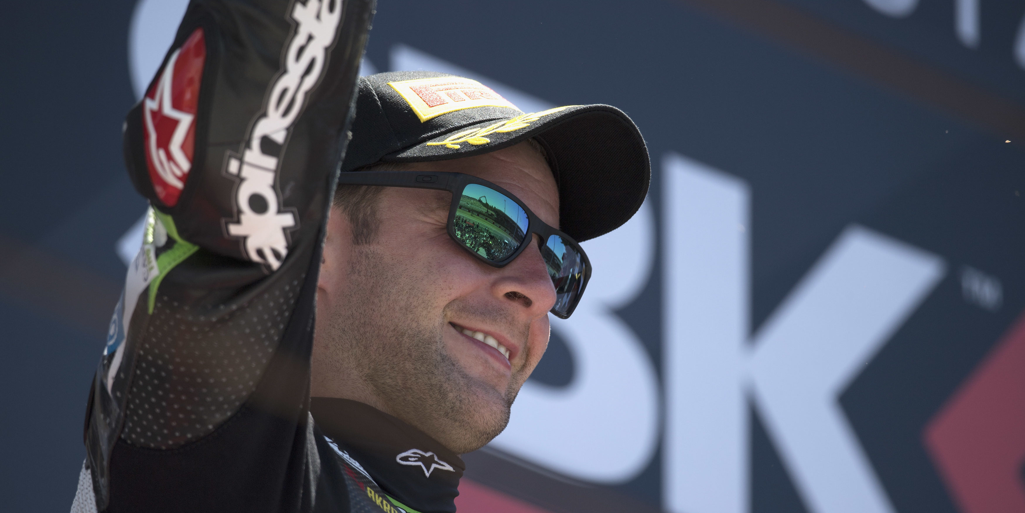 Melandri retirement gifts Rea Jerez race one win