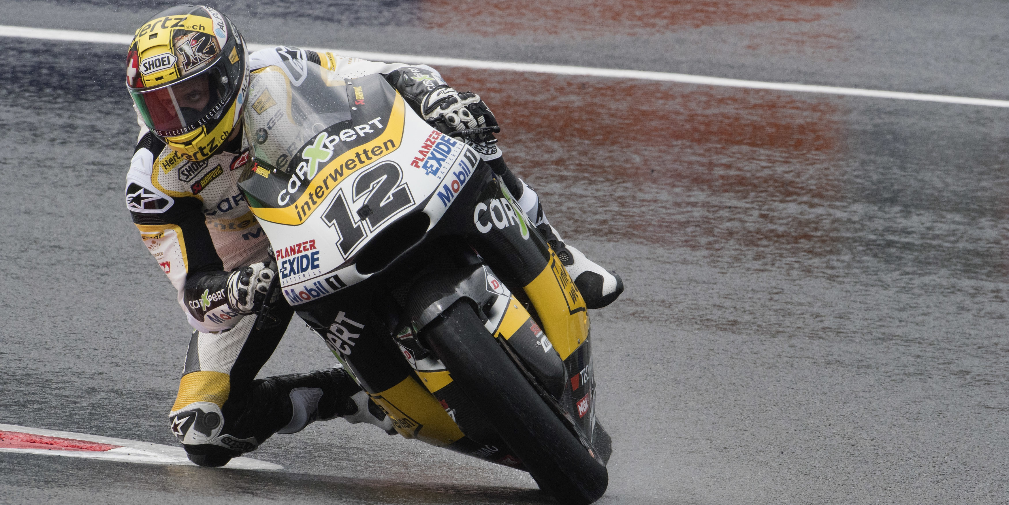 Luthi fastest on Friday in Moto2 despite crash