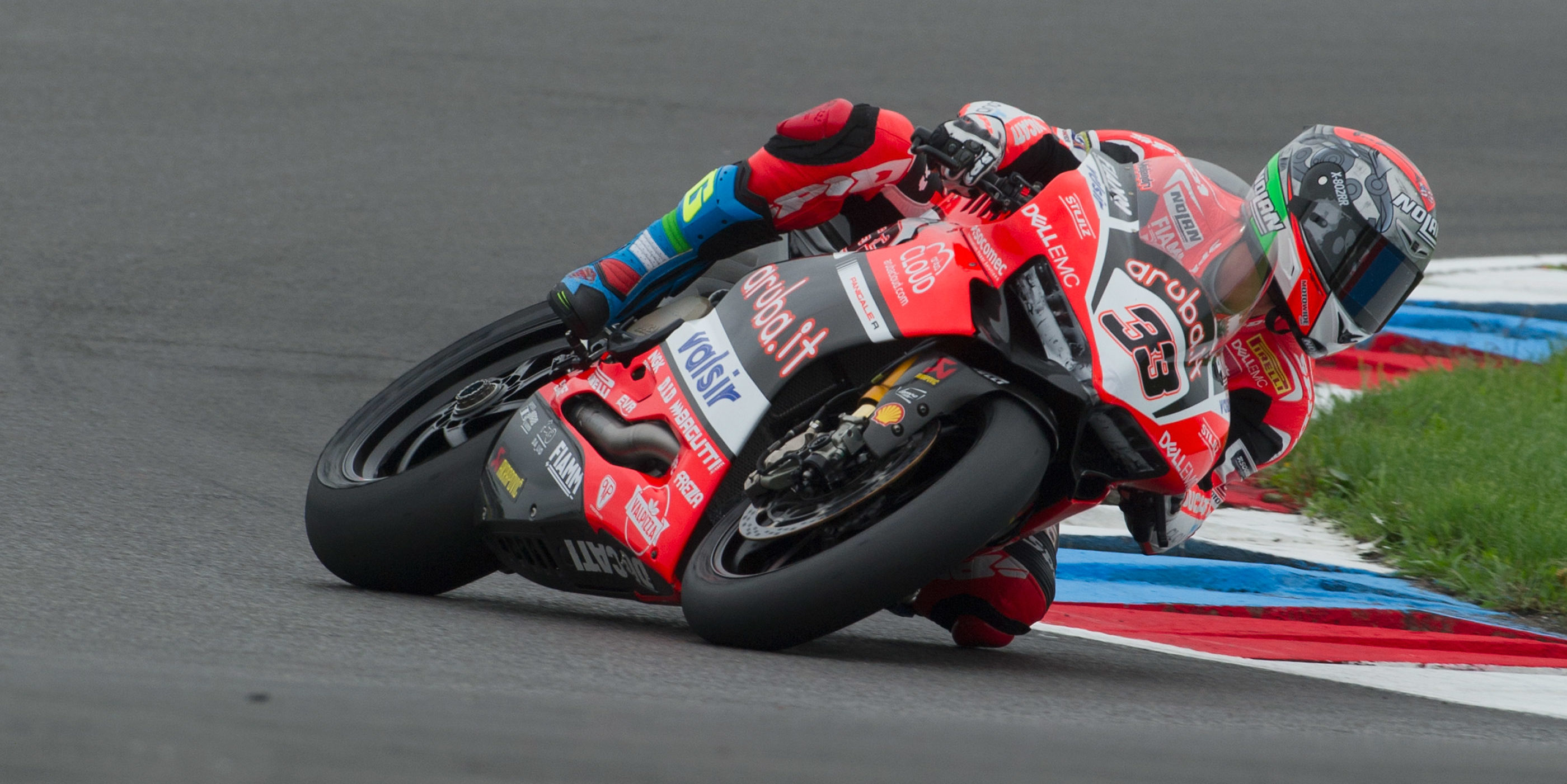 Melandri edges Rea to claim maiden Ducati pole with new lap record
