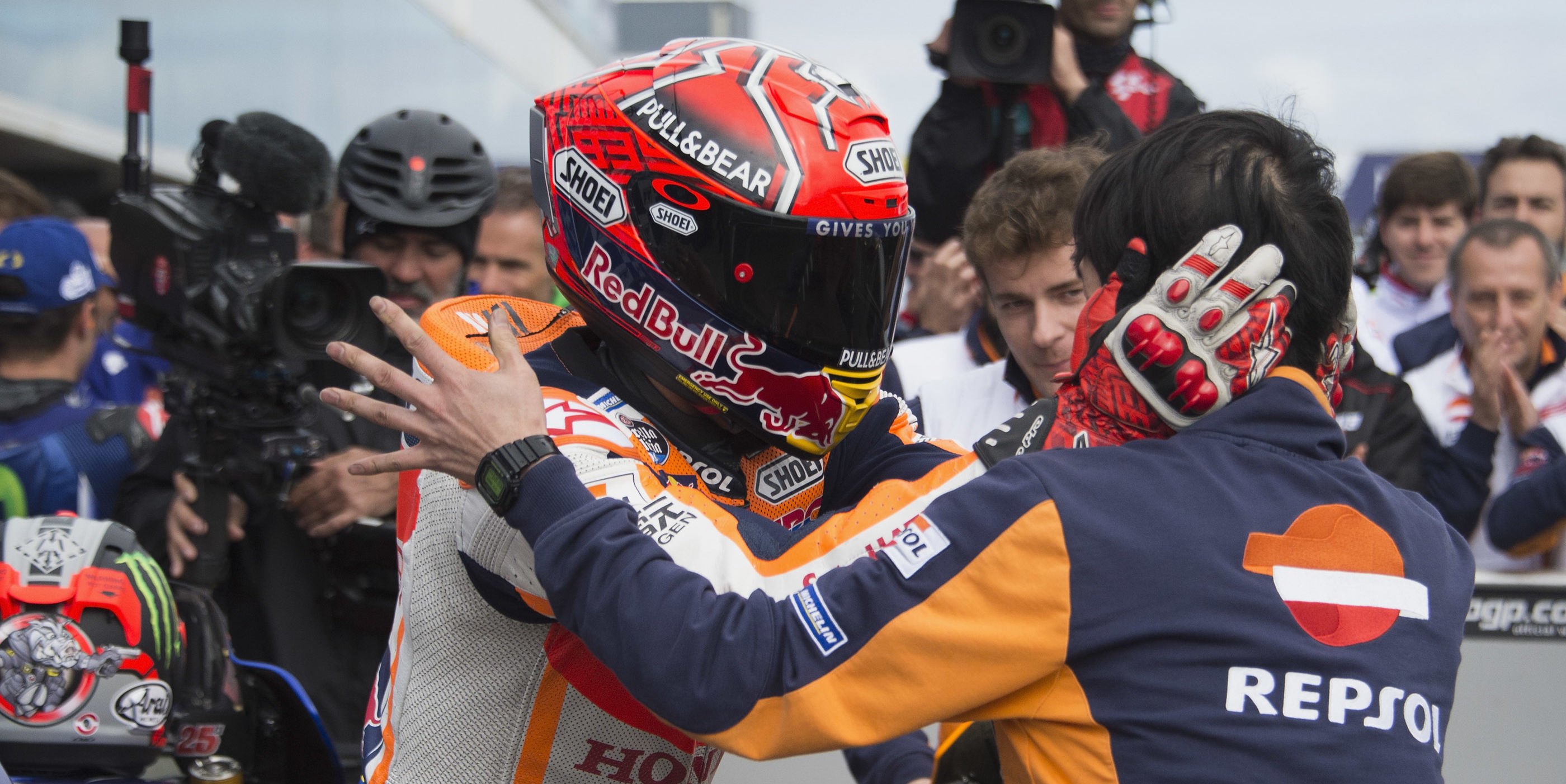Marquez seals crucial win in thrilling Phillip Island battle, Dovizioso 13th
