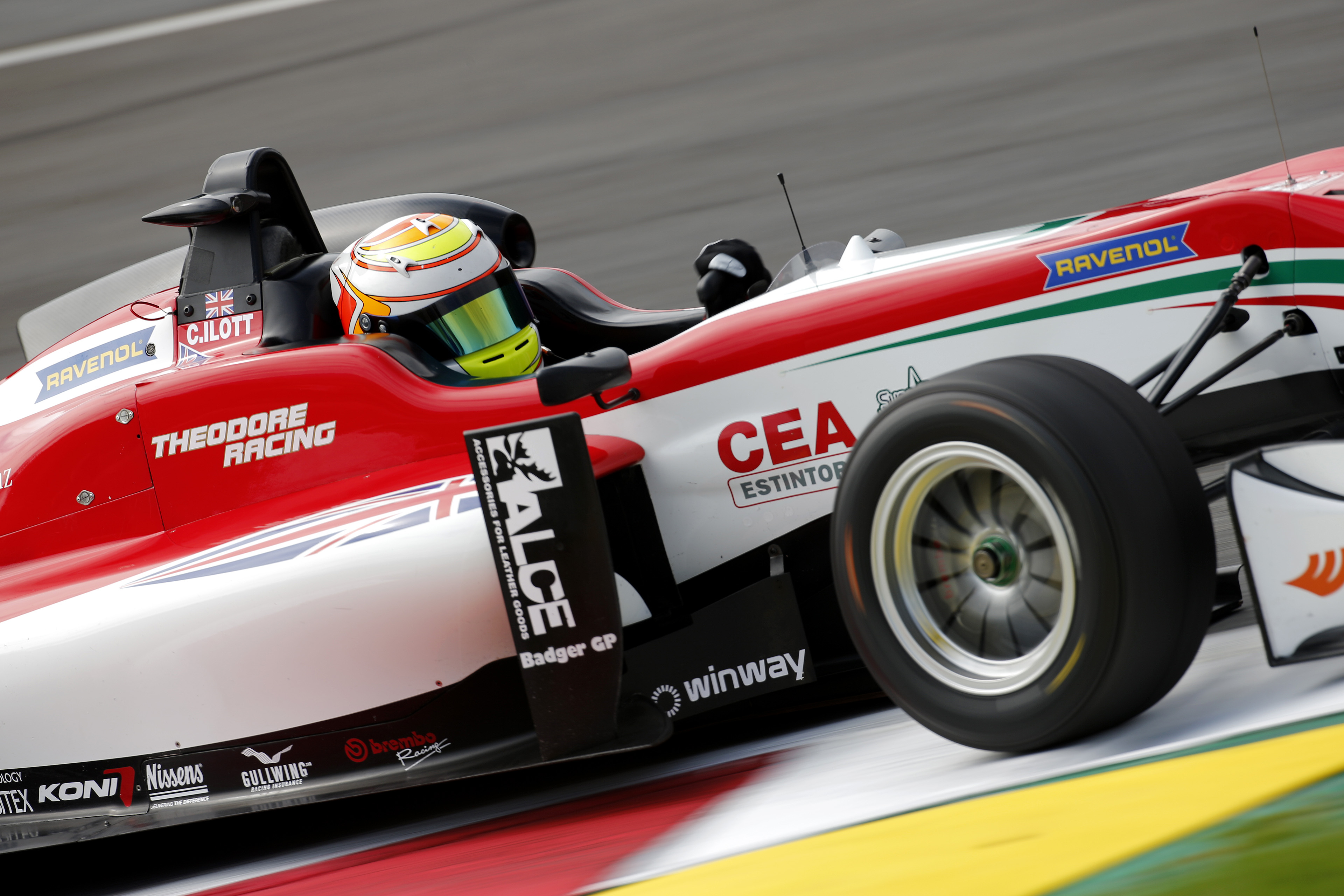 Ilott fastest in practice ahead of F3 season finale