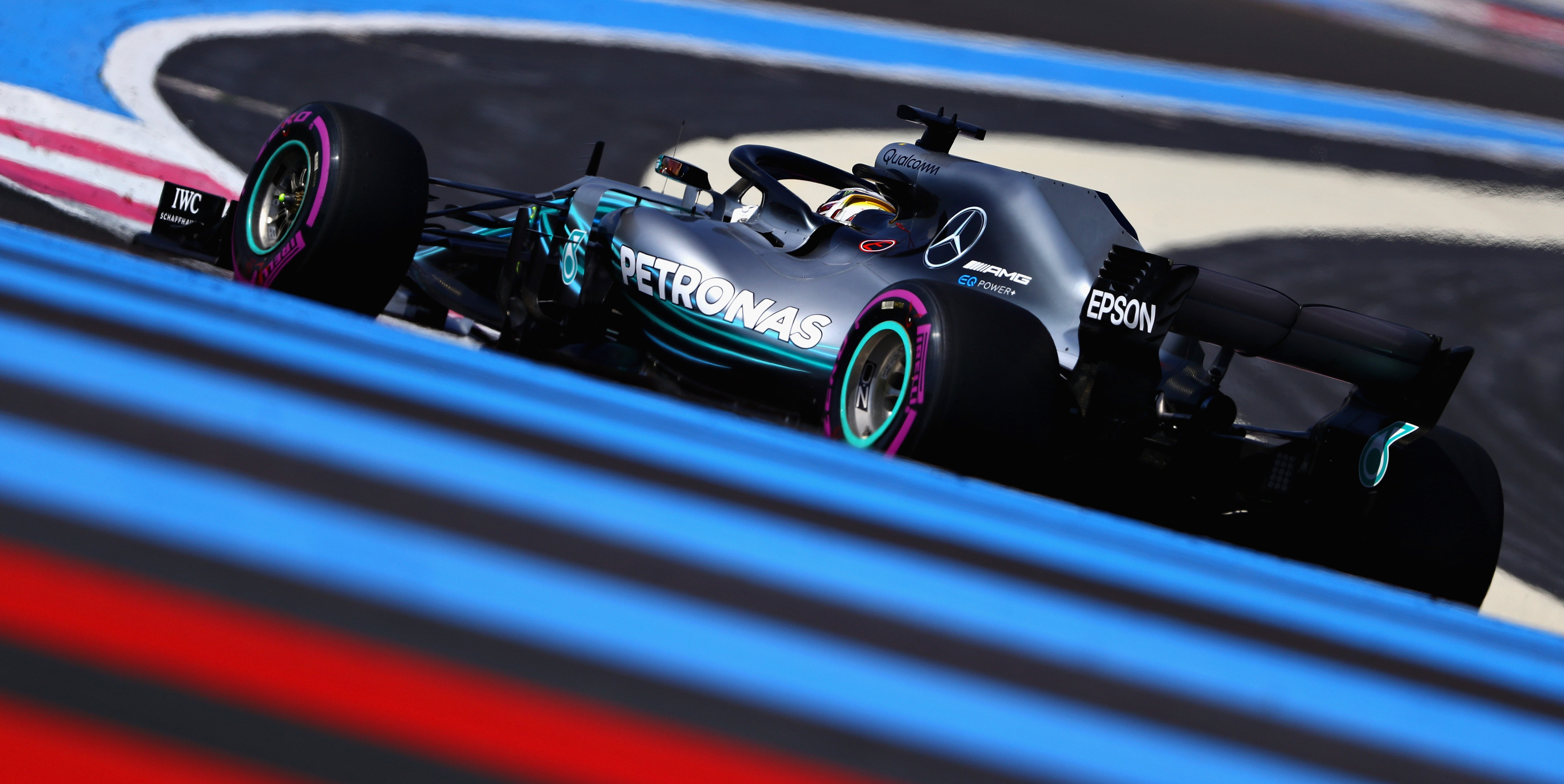 Hamilton 0.7s clear of Red Bull in second practice