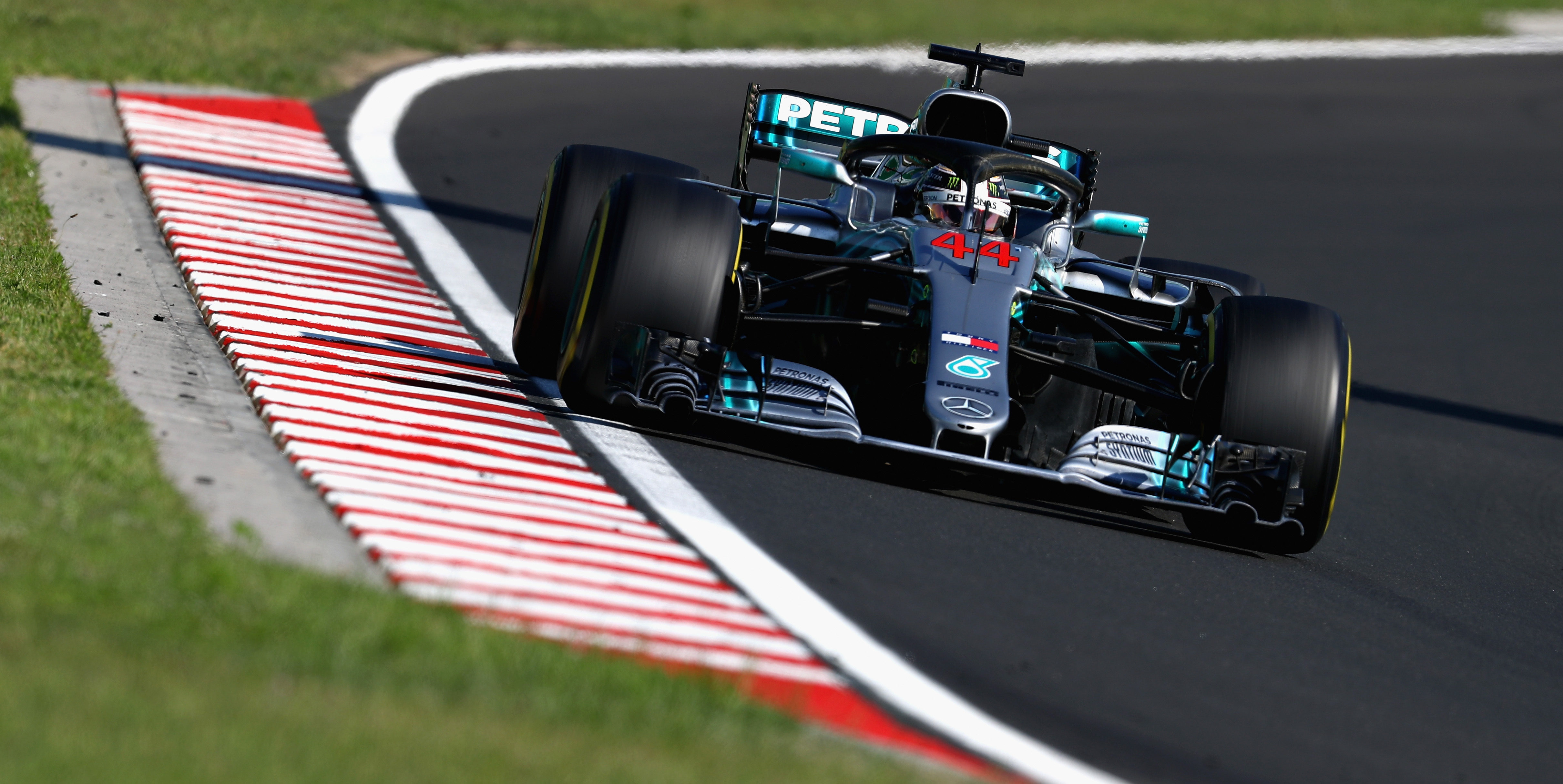 Hamilton wins in Hungary, Vettel second despite collision