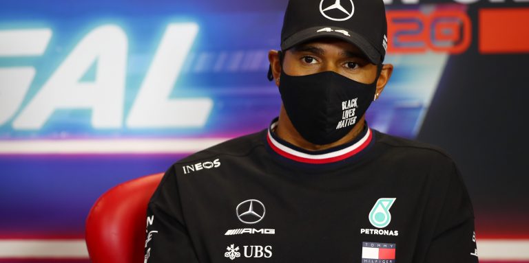 Hamilton: Renewing Mercedes contract ‘not a priority’ right now