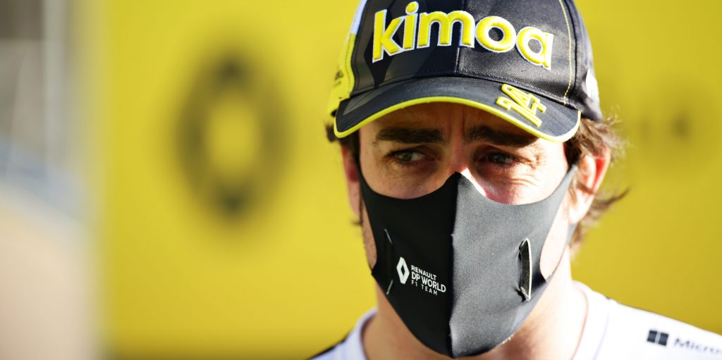 Alonso undergoes successful operation on fractured jaw after cycling accident