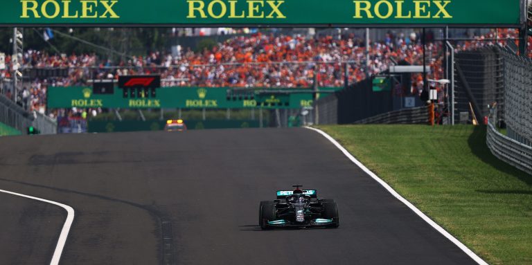 Mercedes concedes not pitting Hamilton at restart was ‘wrong choice’