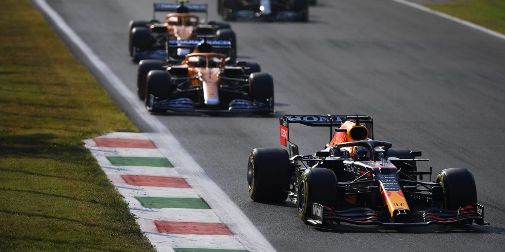Hamilton expects ‘easy win’ for Verstappen after falling to P5 in sprint