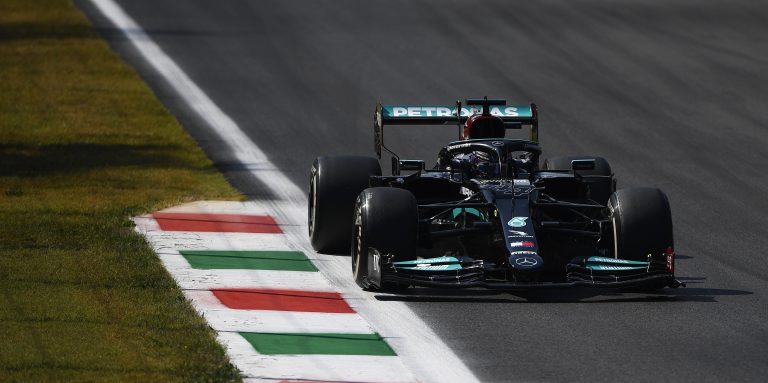 Mercedes: Hamilton could avoid taking extra F1 engine